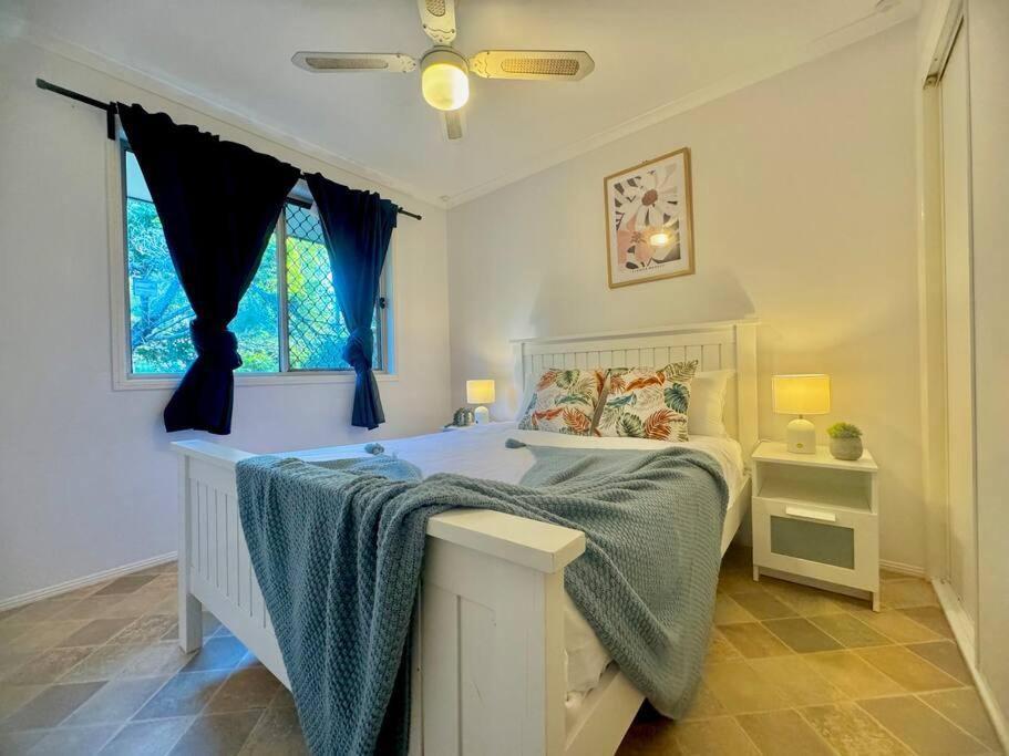 Spacious cottage at Burpengary with Garden view