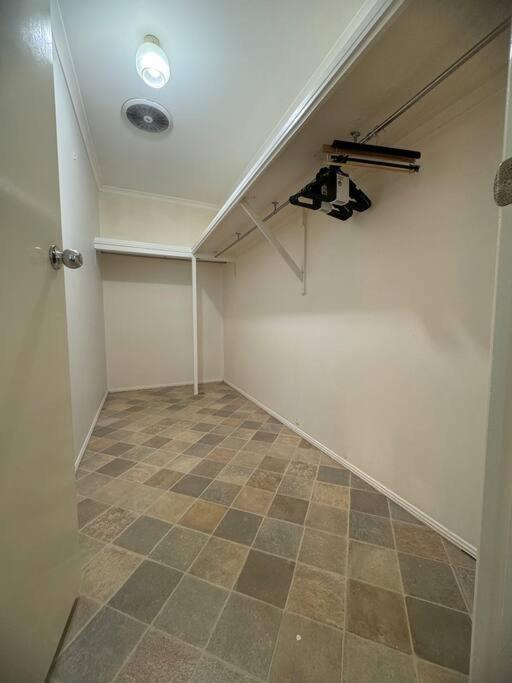 Spacious cottage at Burpengary with Garden view