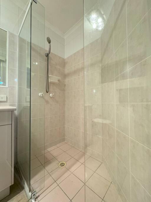 Spacious cottage at Burpengary with Garden view