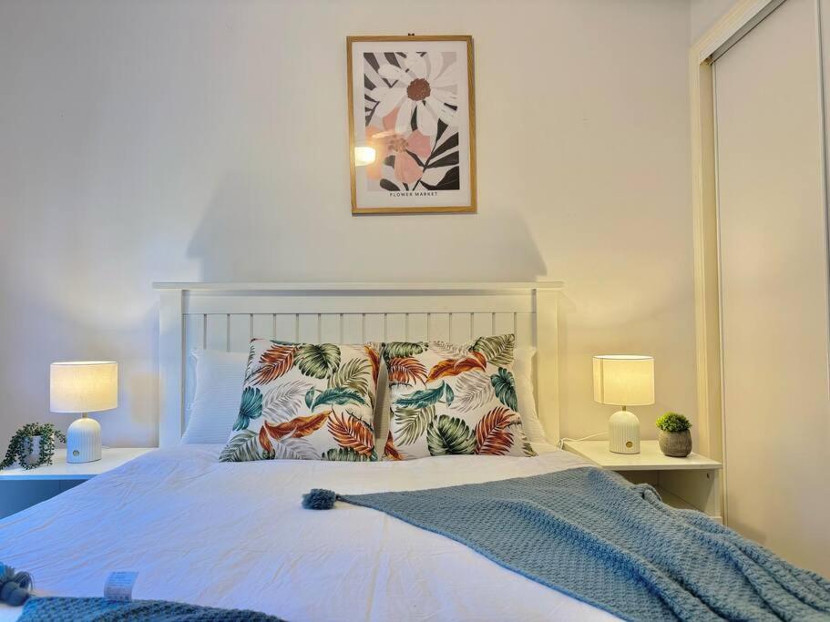 Spacious cottage at Burpengary with Garden view