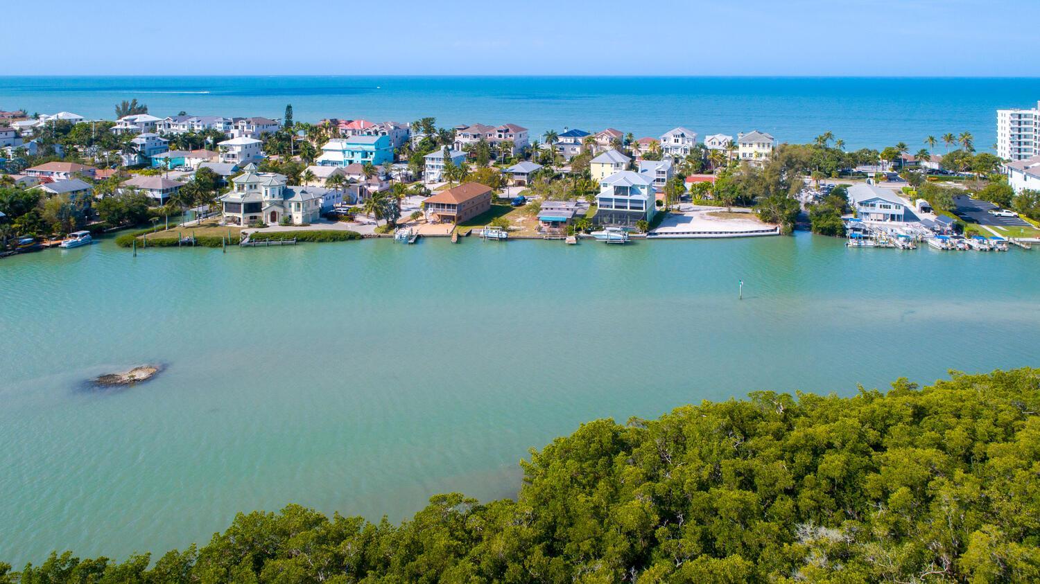 Bonita Bliss Beach House, 3 Bed 2 Bath, Sleeps 6 view 5