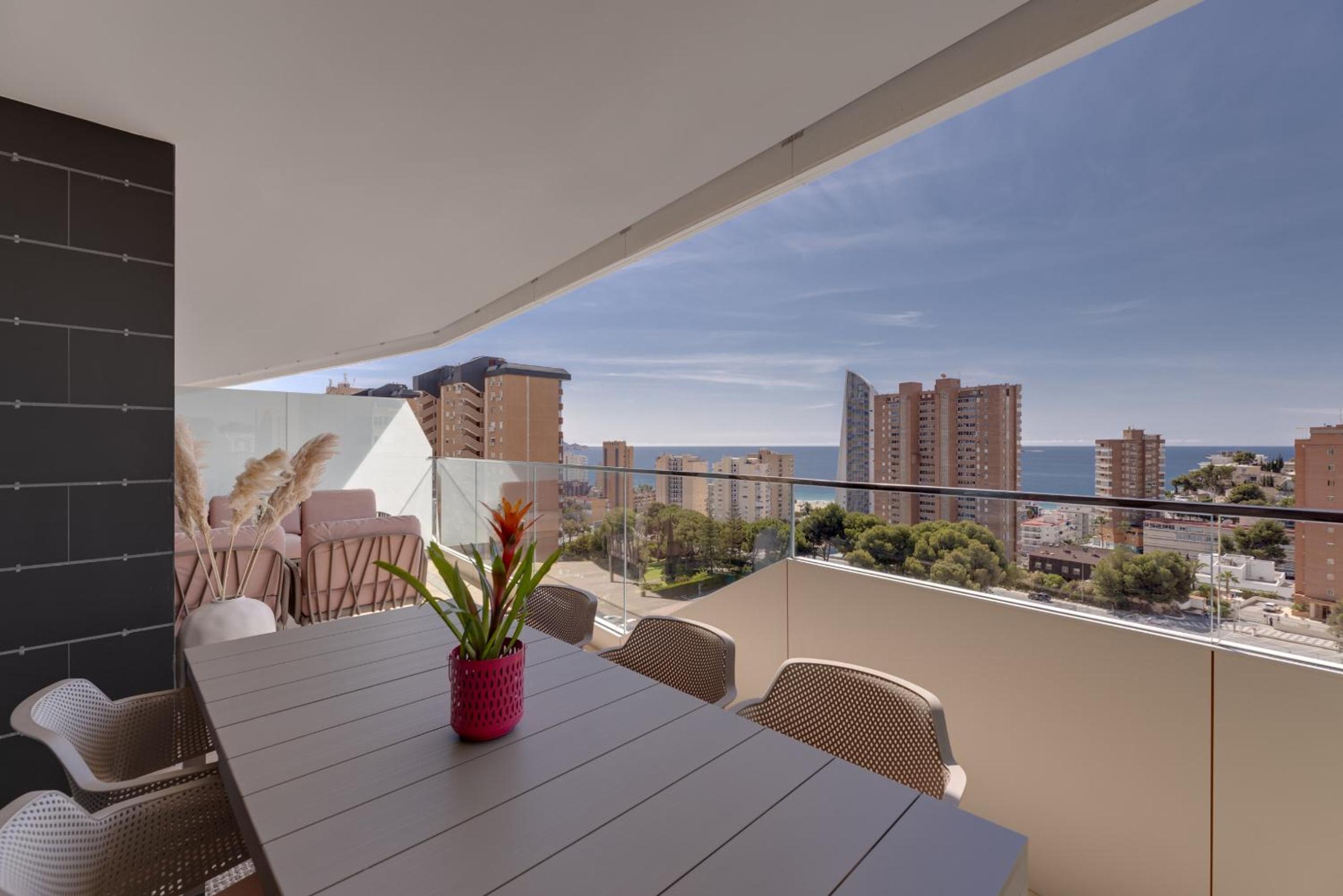 Benidorm Beach - beautiful beachside getaway by Costa Activa Rentals
