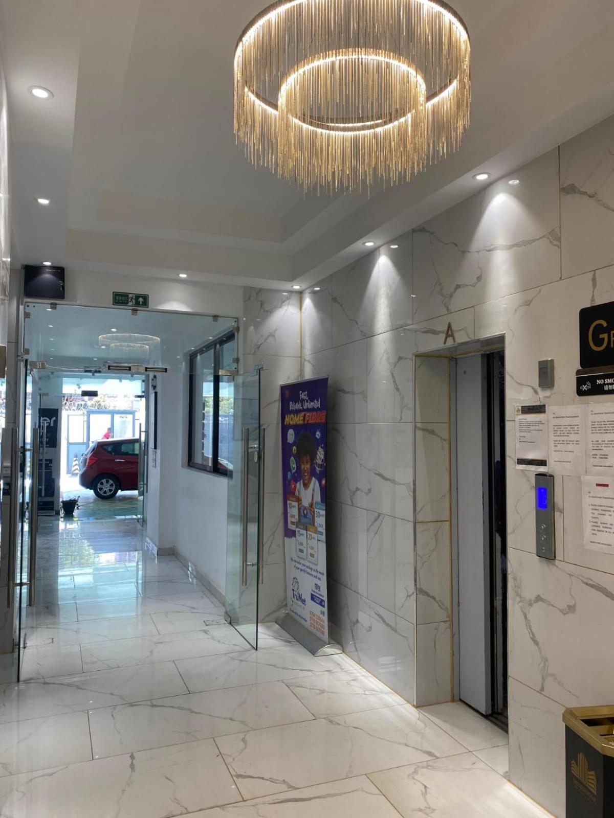 SmartHomes Studio & Golden Mango 1 bed