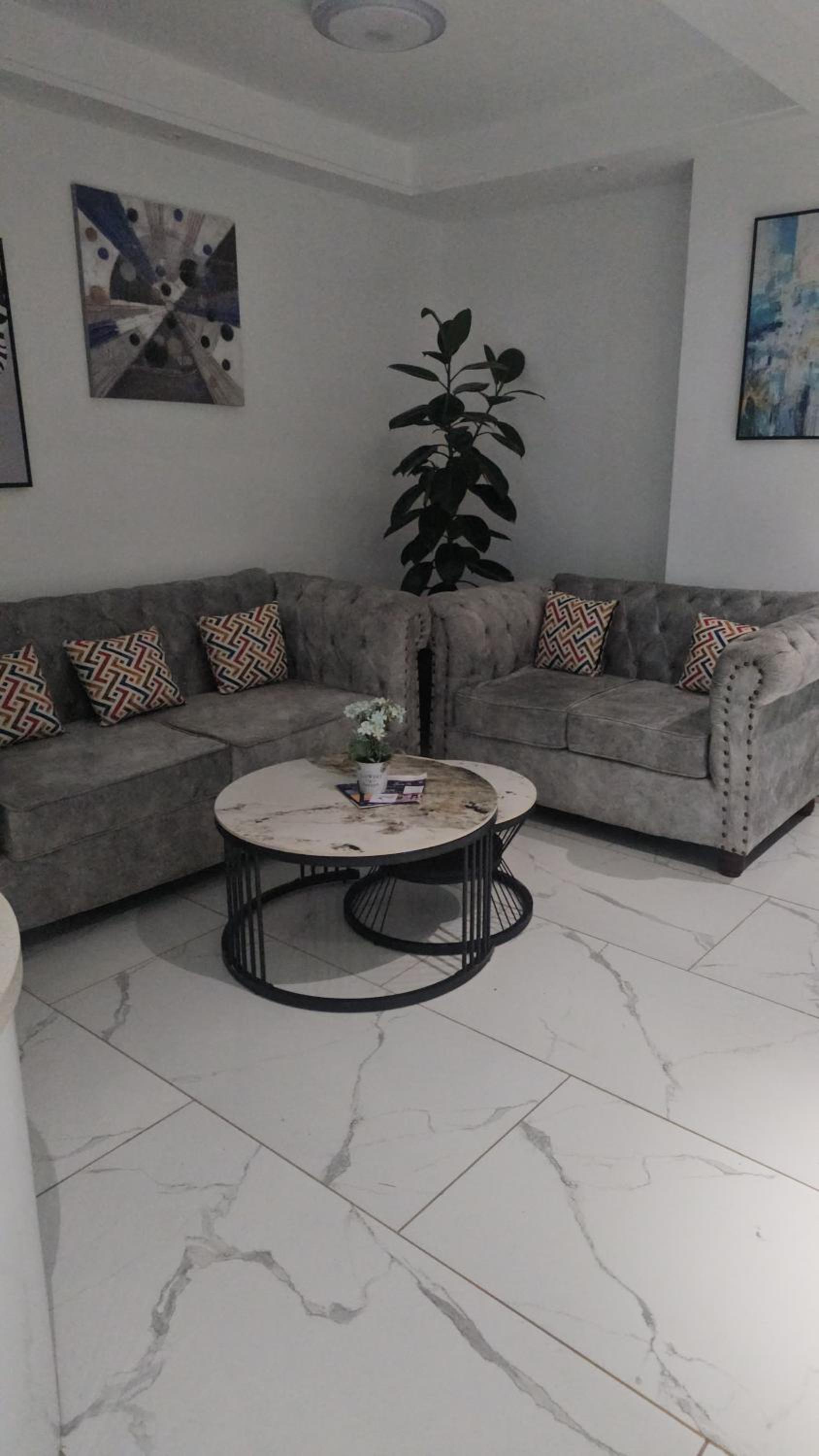 SmartHomes Studio & Golden Mango 1 bed