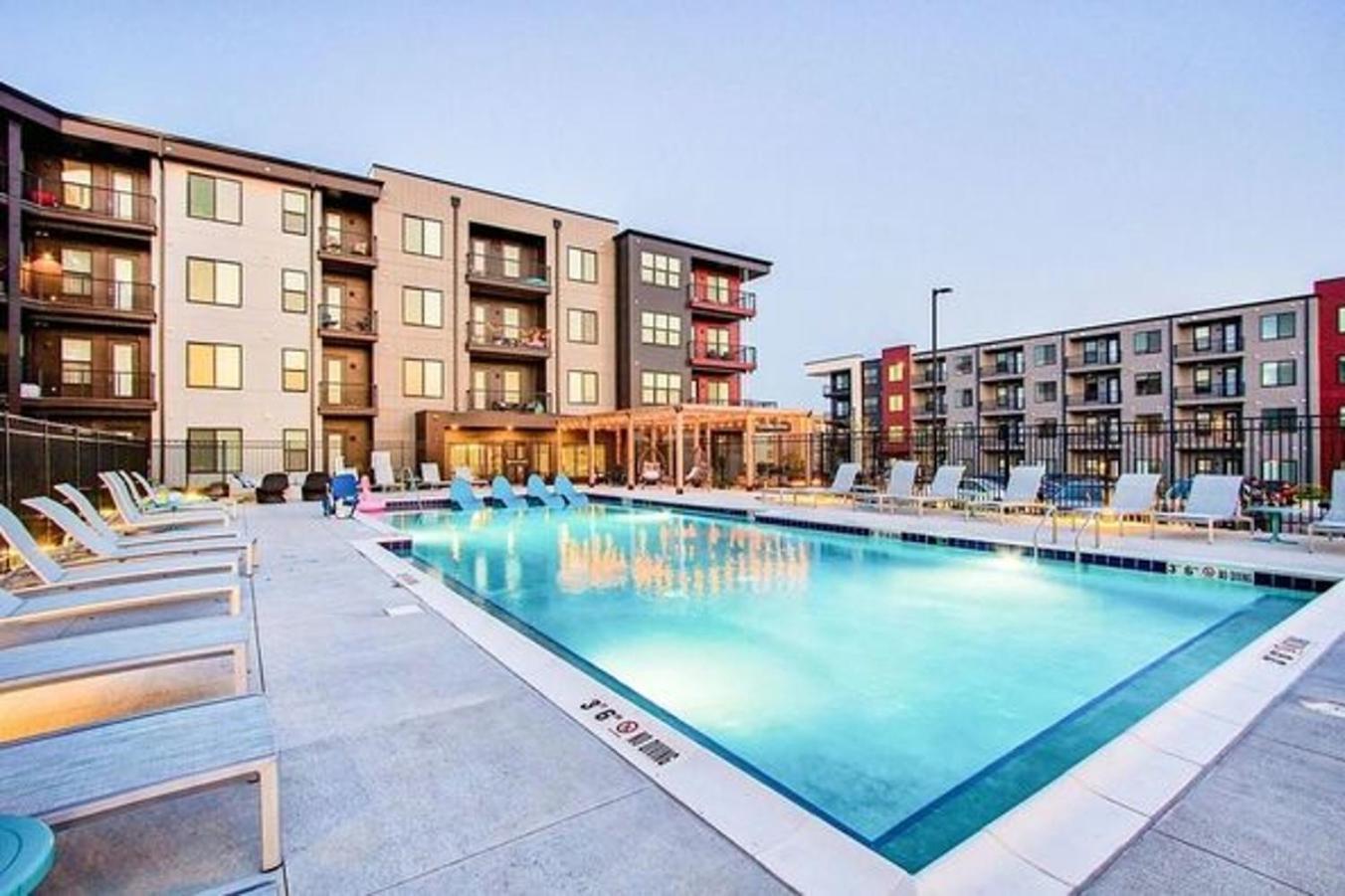 Bold 2126 I Corporate 1 Bedroom Apartment view 2