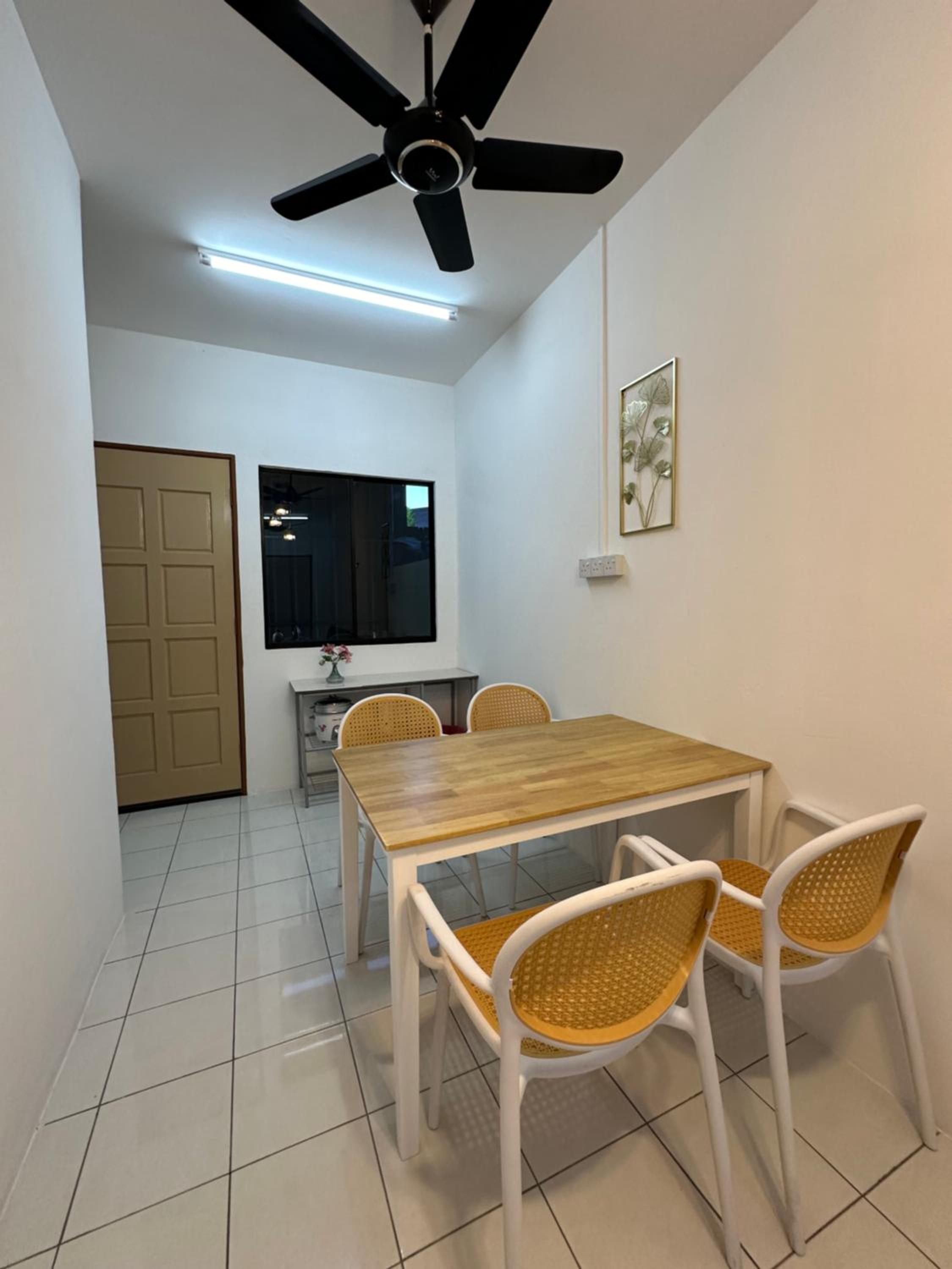 Pulutan Homestay Manggatal photo 1
