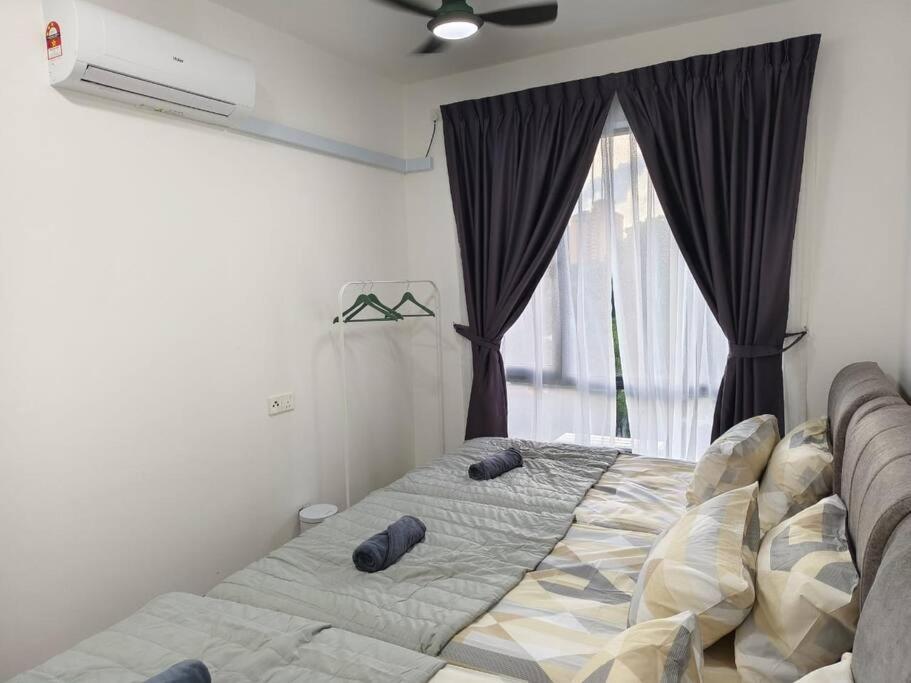 Central Park 2Bedroom with Brand NEW BearBricks
