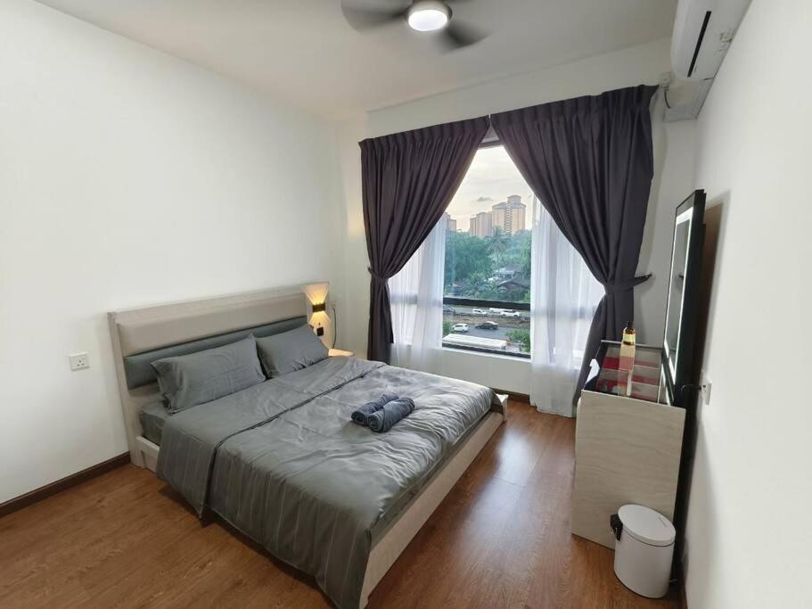 Central Park 2Bedroom with Brand NEW BearBricks