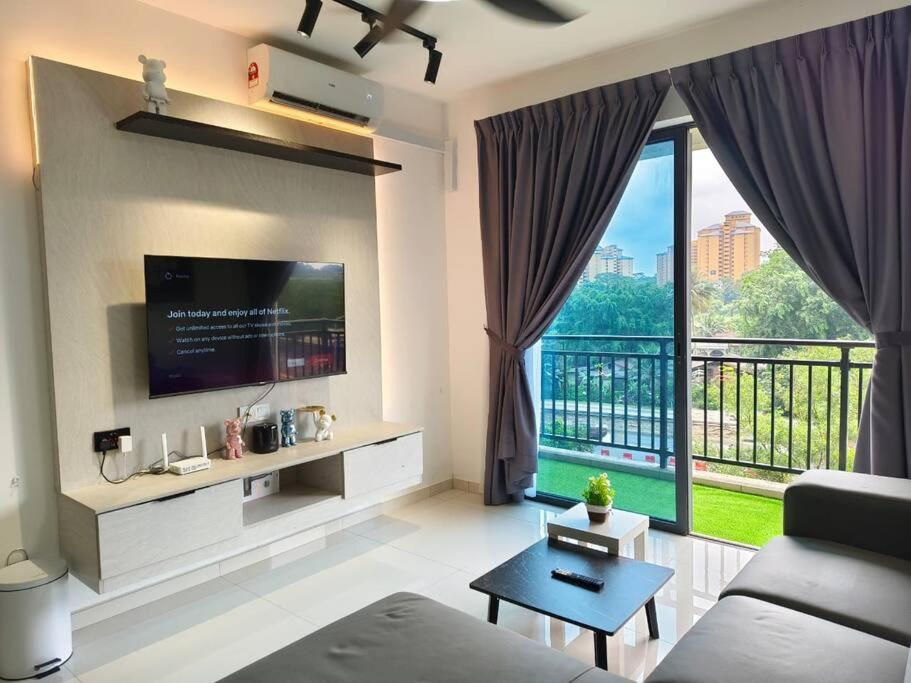 Central Park 2Bedroom with Brand NEW BearBricks