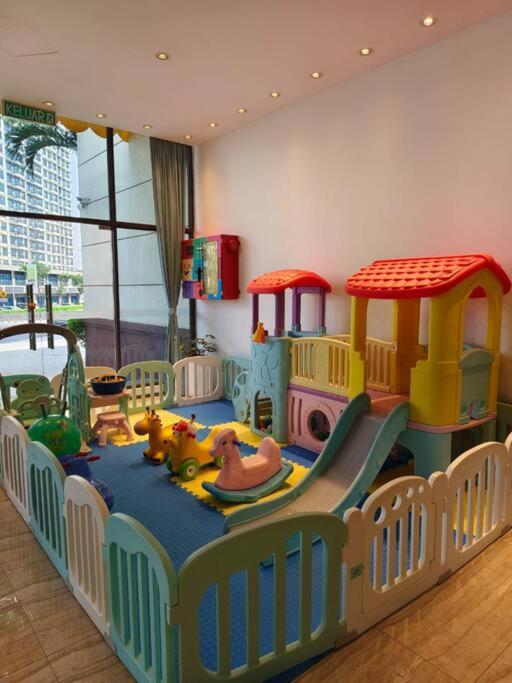 Central Park 2Bedroom with Brand NEW BearBricks