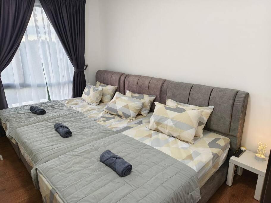 Central Park 2Bedroom with Brand NEW BearBricks