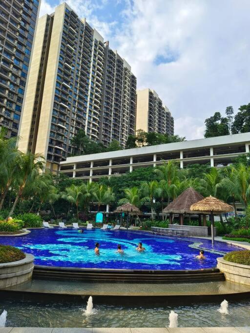 Central Park 2Bedroom with Brand NEW BearBricks