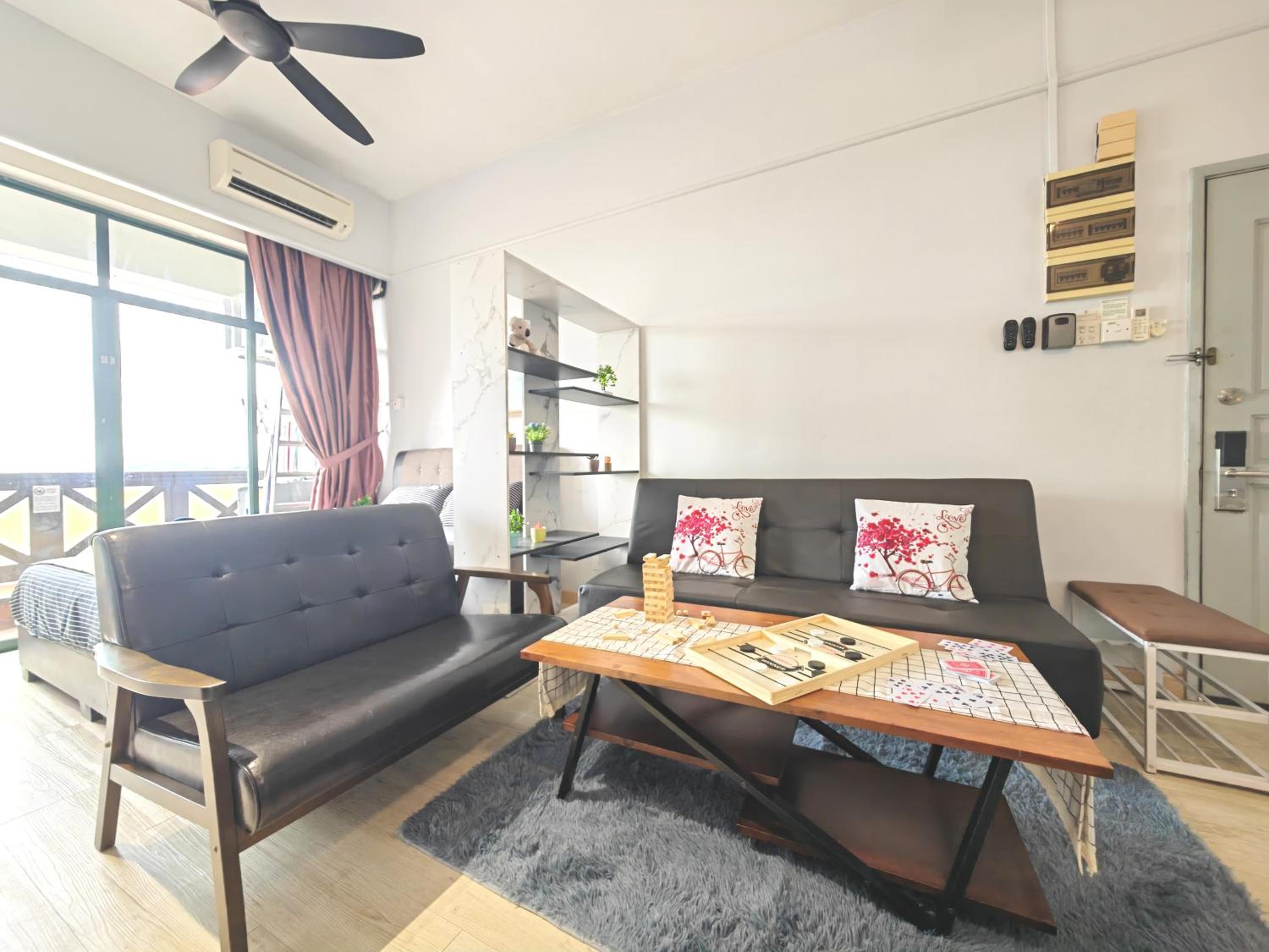 Enchanting Home 2BR 7-10pax CityView I Wifi I Town photo 8