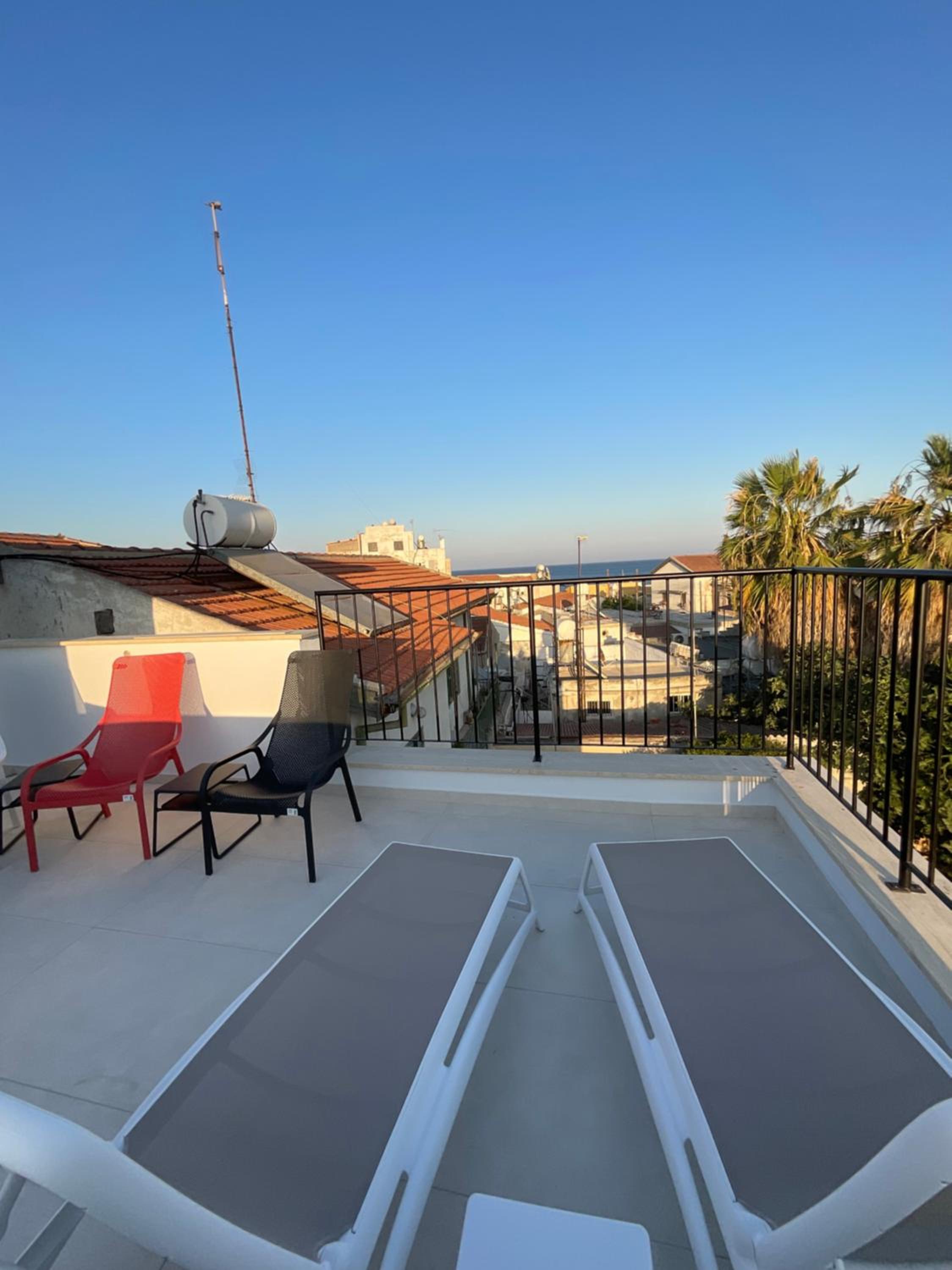 Le Voyageur By the Sea - Furnished Rooms