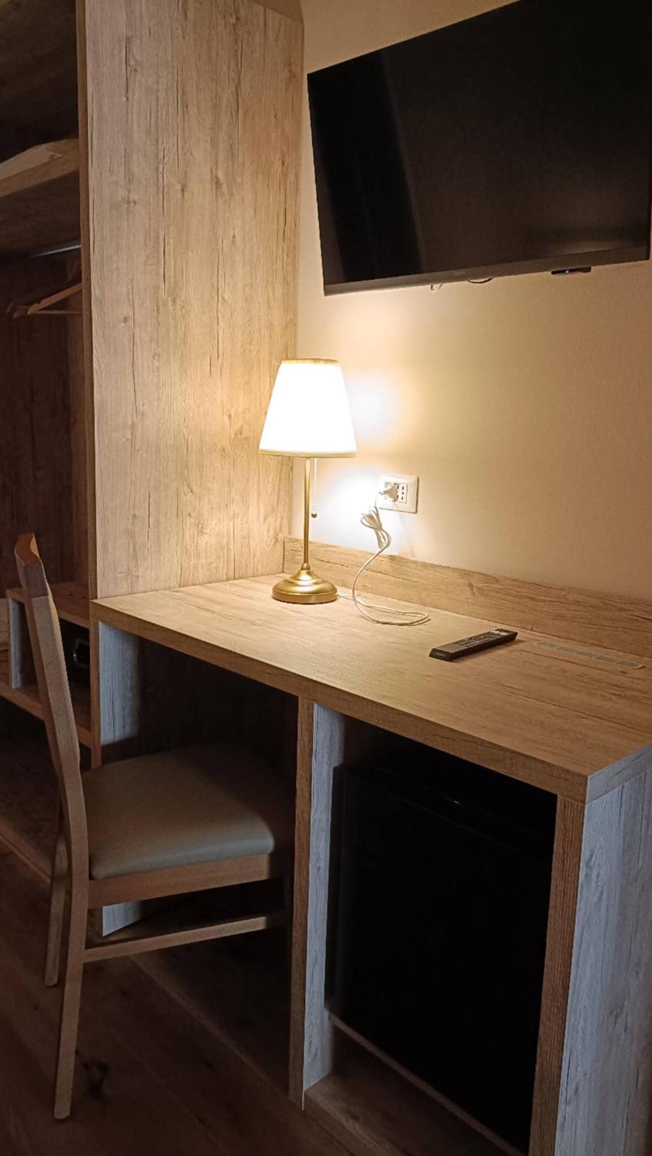 Guesthouse Central Station Group - Via Ponte Seveso 18