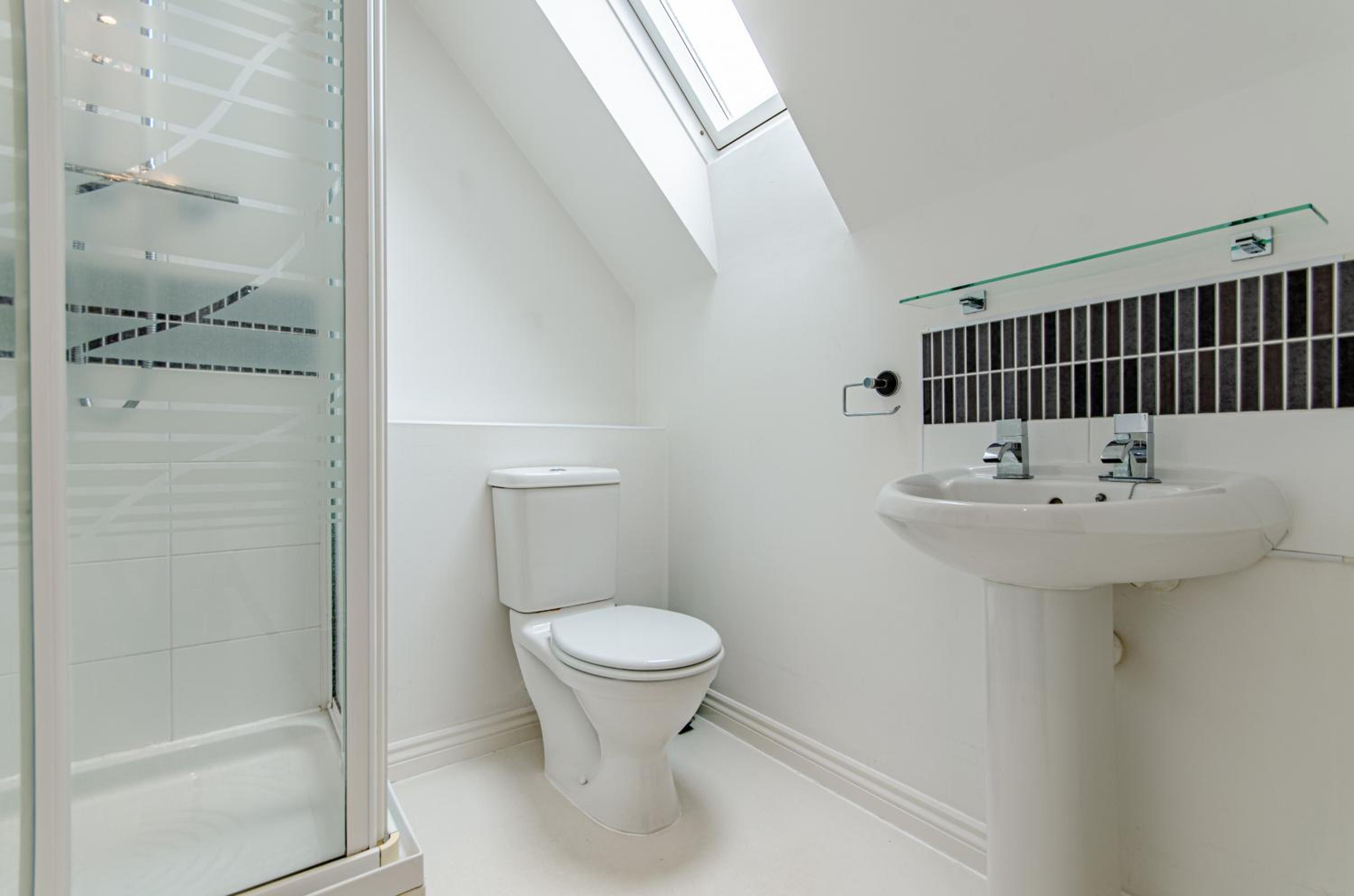 Modern 3BD Townhouse in Tamworth with Ensuite