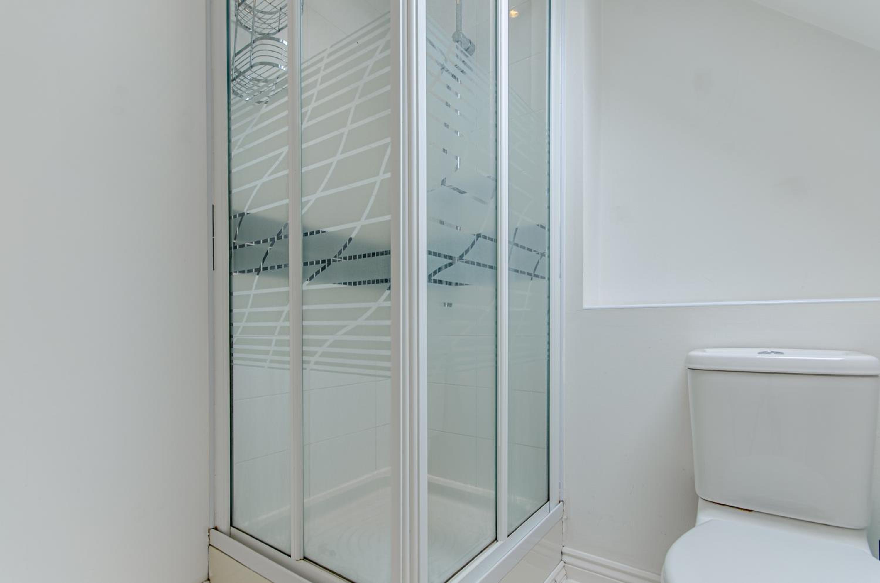 Modern 3BD Townhouse in Tamworth with Ensuite