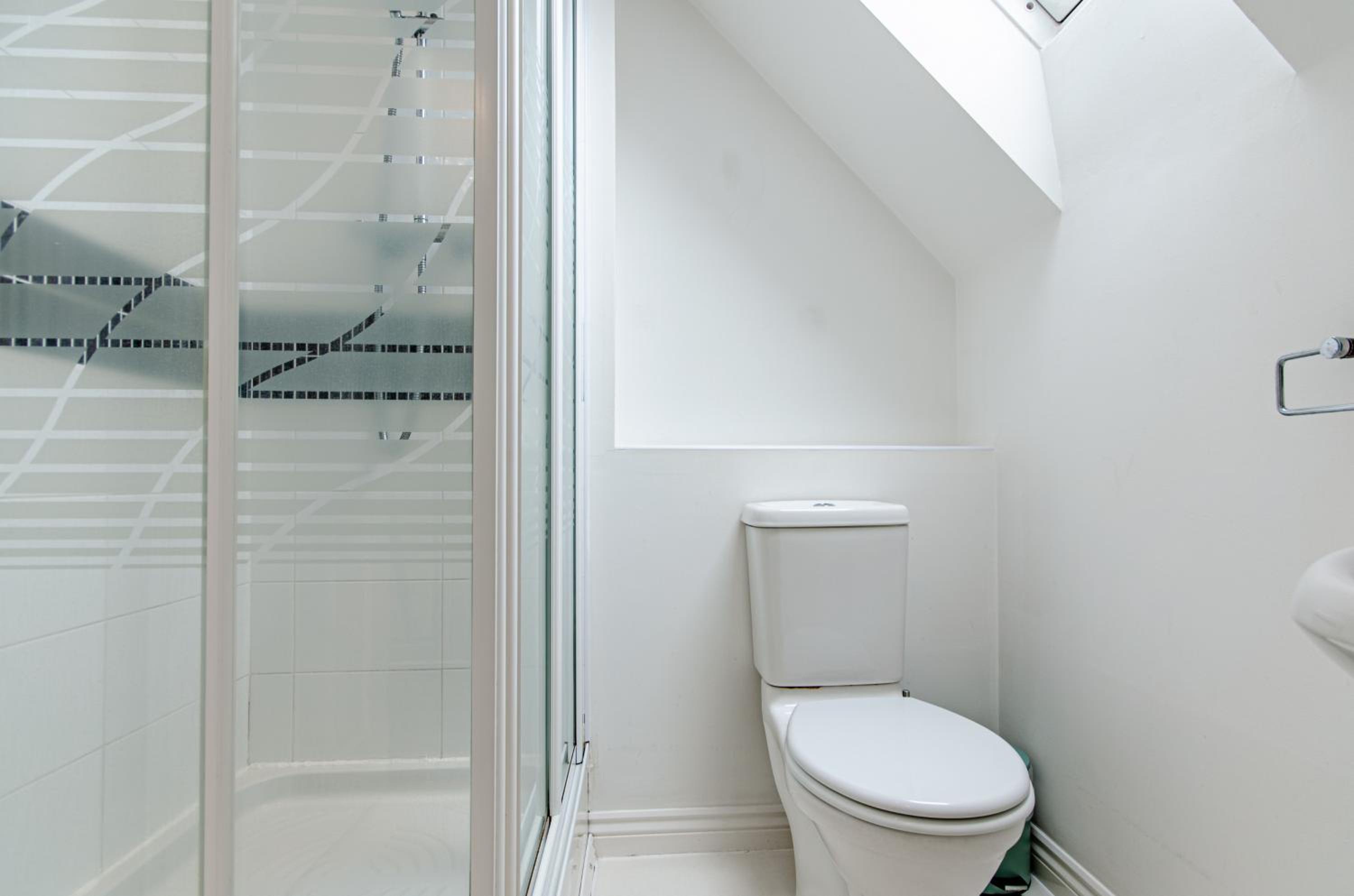 Modern 3BD Townhouse in Tamworth with Ensuite