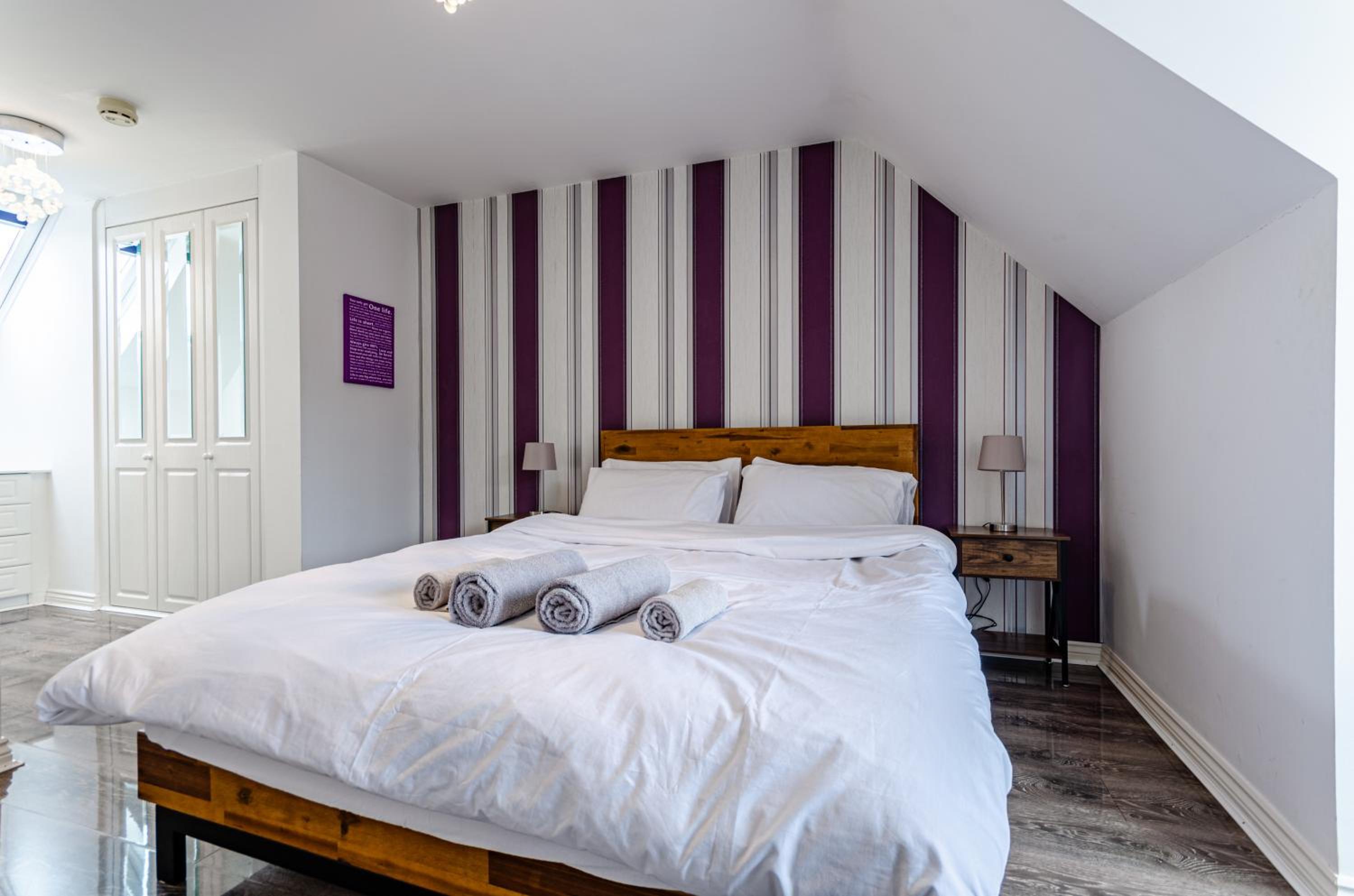 Modern 3BD Townhouse in Tamworth with Ensuite