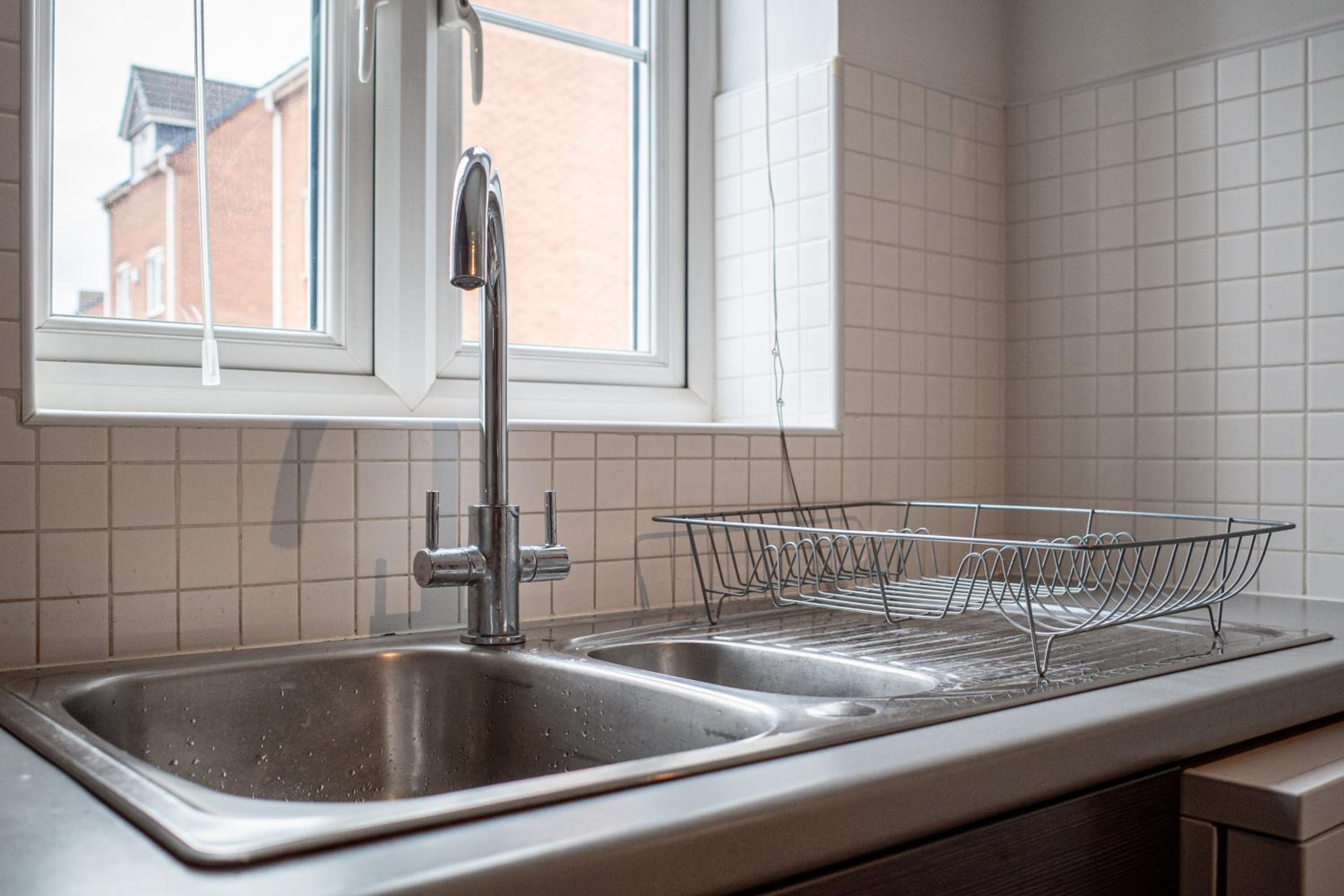 Modern 3BD Townhouse in Tamworth with Ensuite