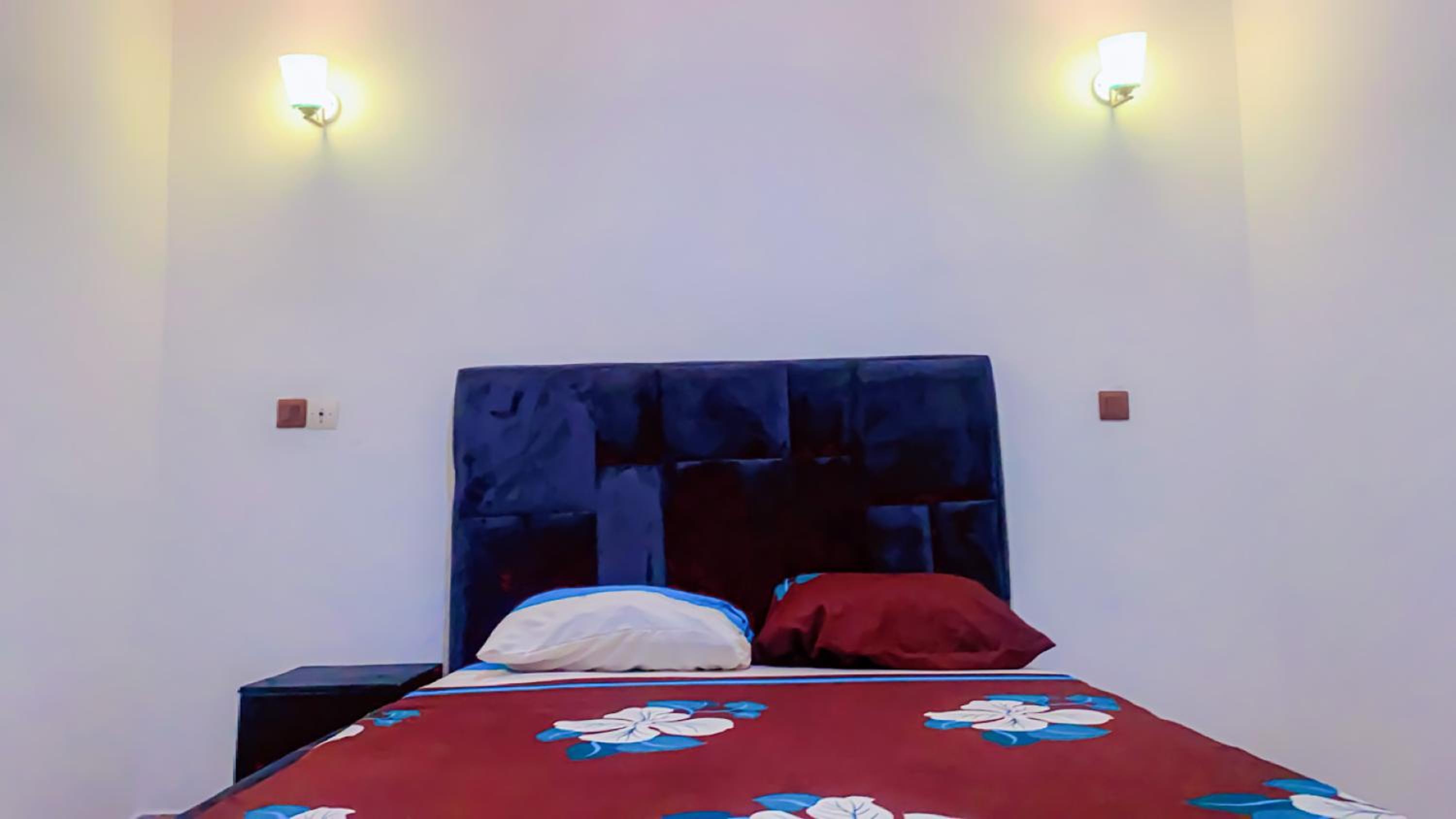 Diamond Apt 2