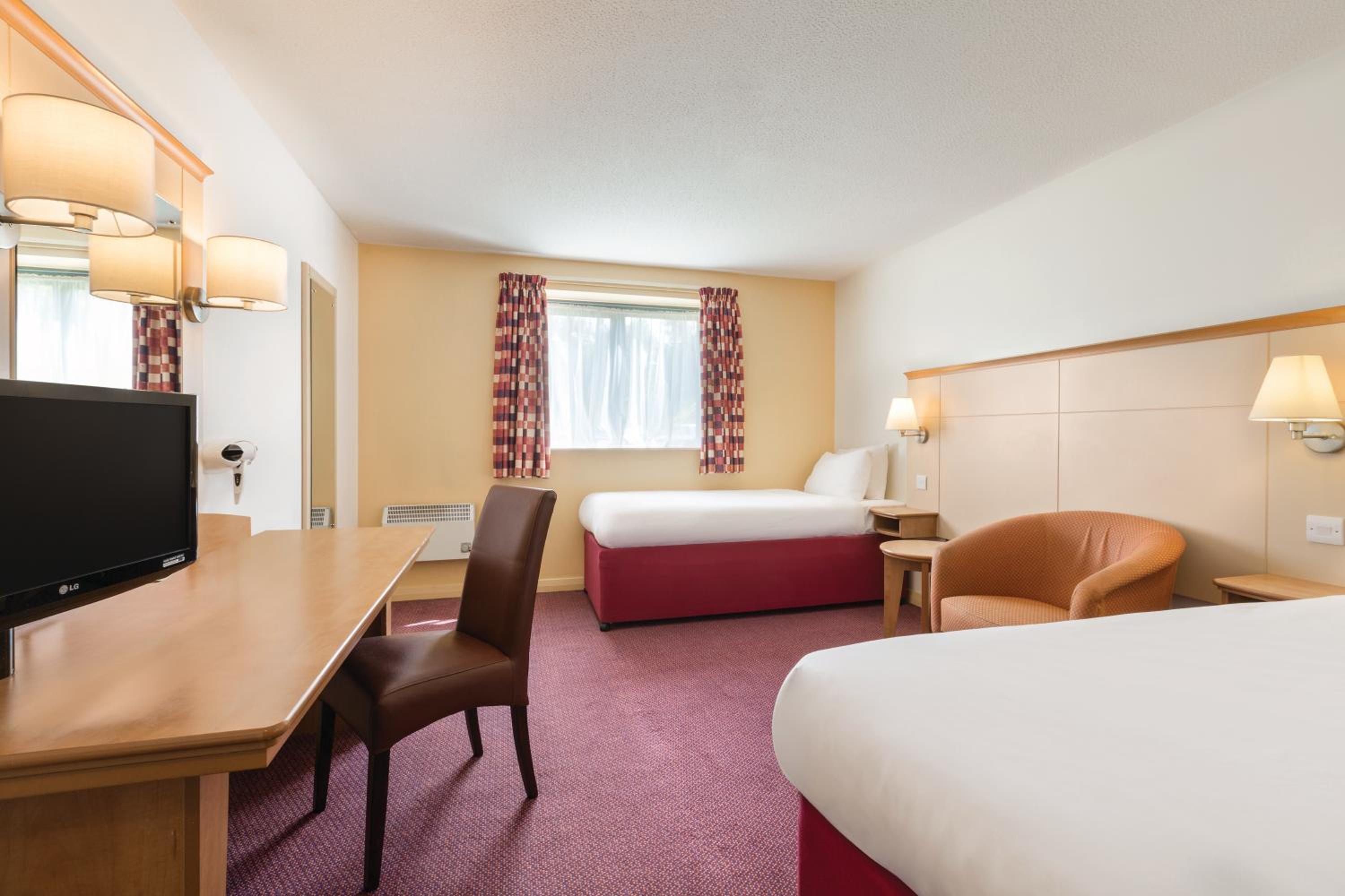 Winchester Vacations - Days Inn Winchester - Property Image 4