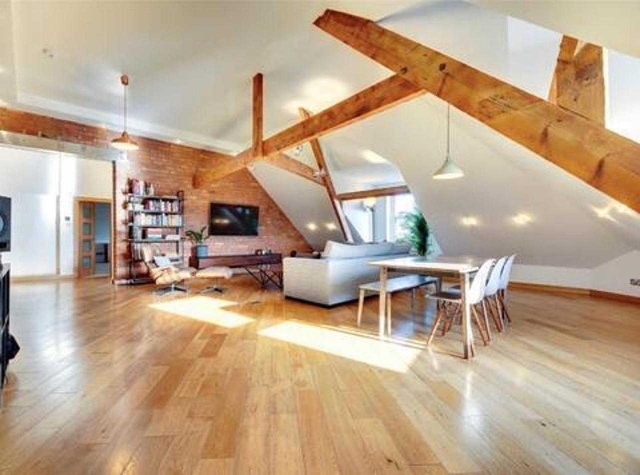 Very spacious 2 BDRM flat view 4