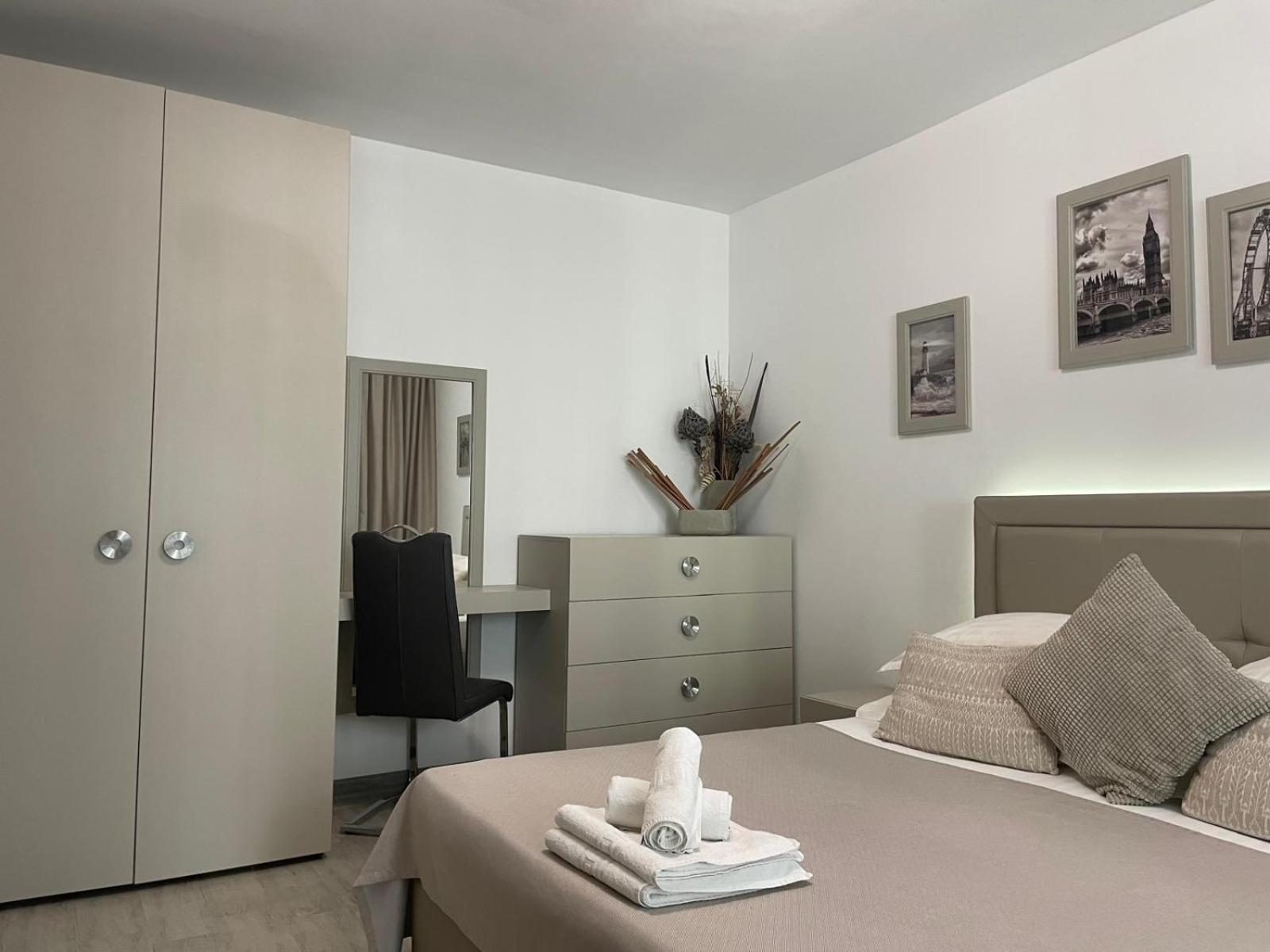 On Beach-Mamaia Residence view 3