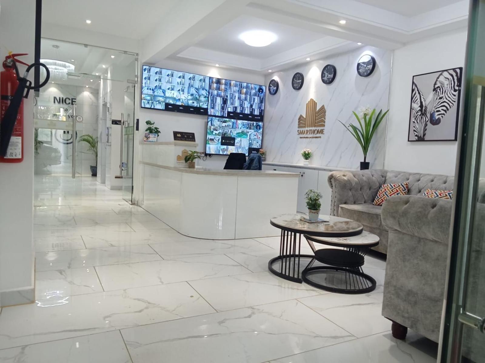 SmartHomes Studio & Golden Mango 1 bed