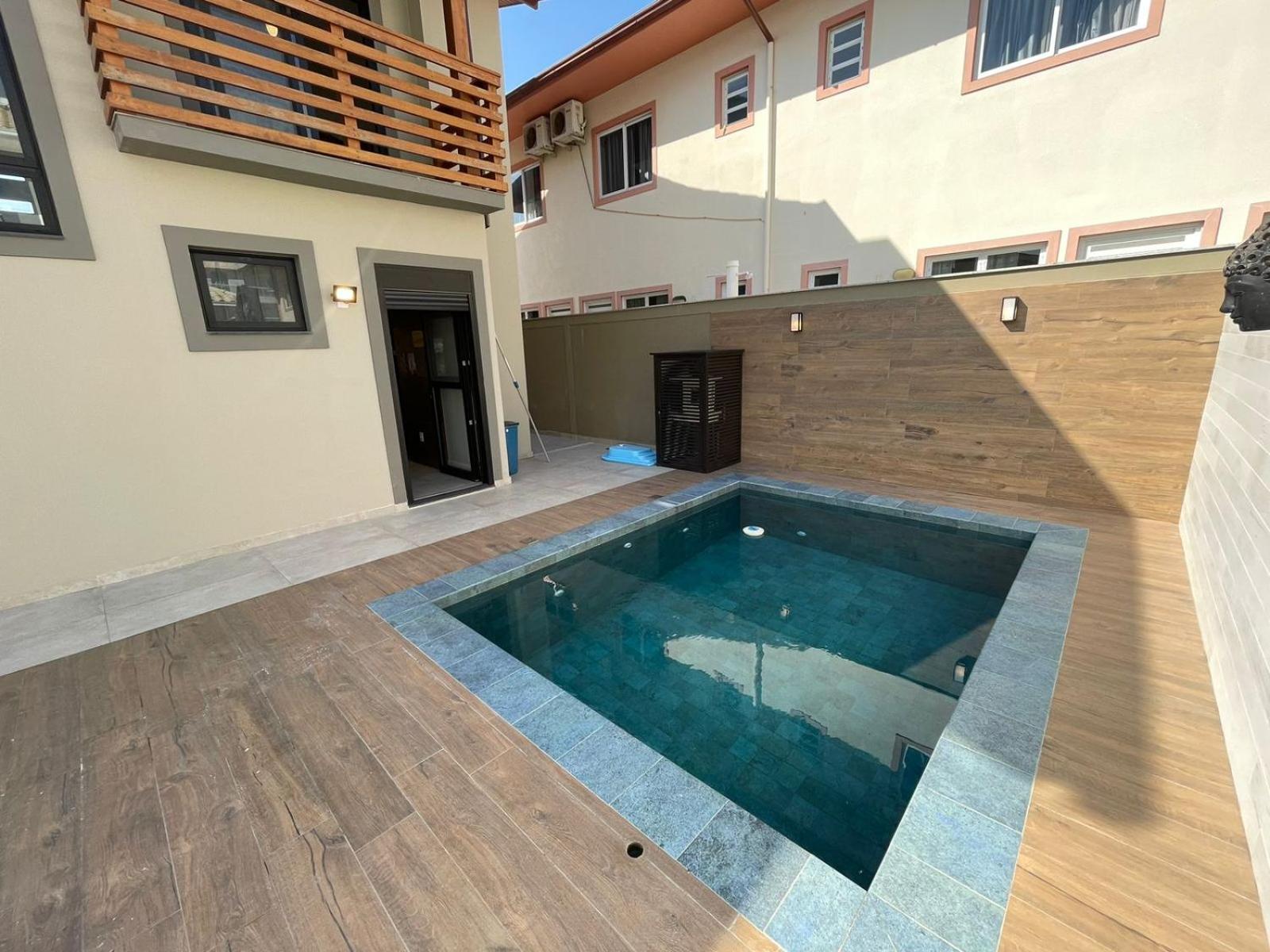 cód 8- Casa espetacular com piscina na praia de Palmas