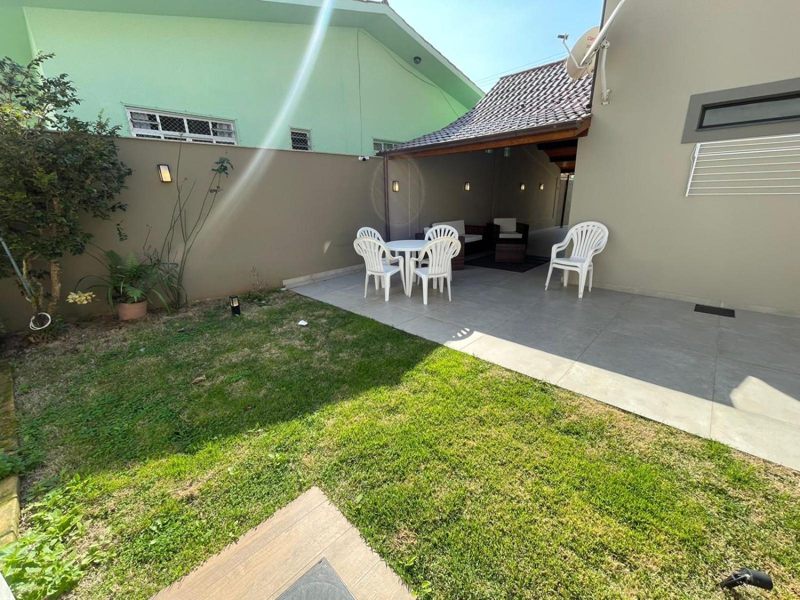 cód 8- Casa espetacular com piscina na praia de Palmas