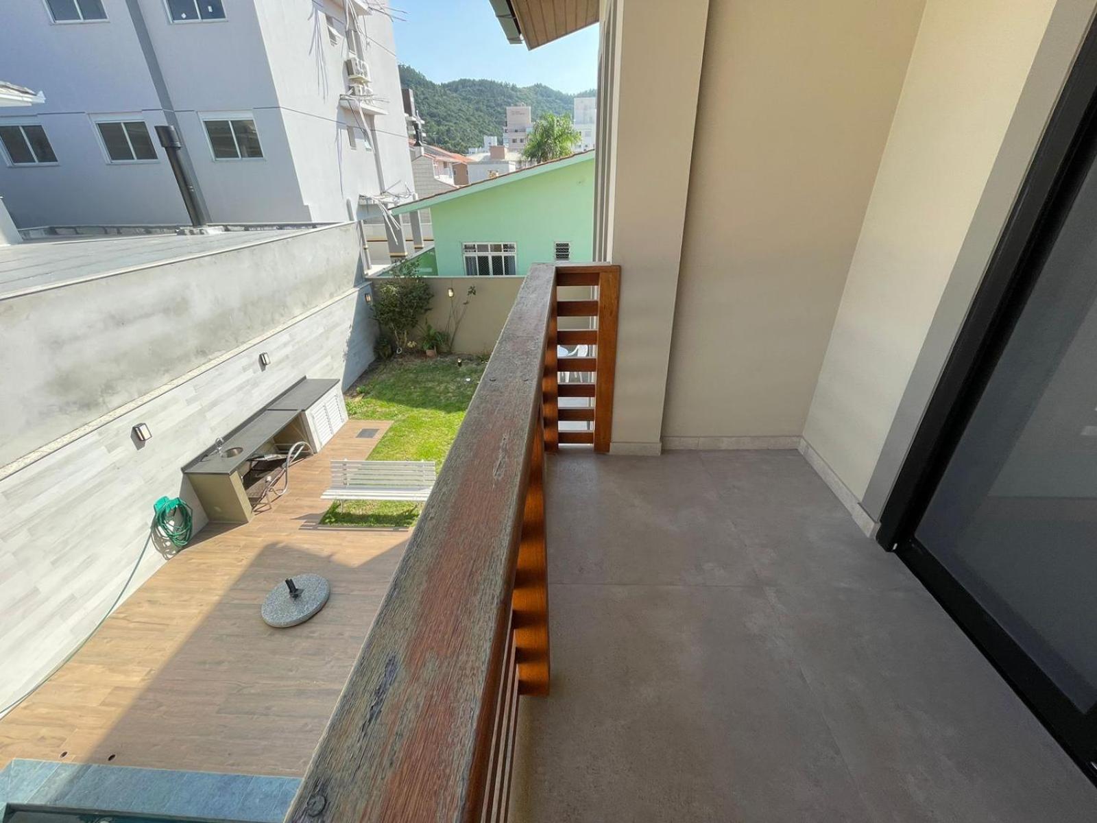 cód 8- Casa espetacular com piscina na praia de Palmas