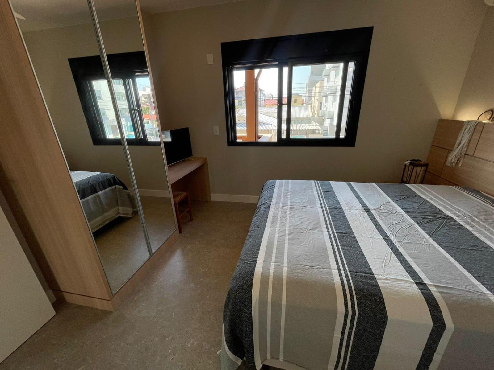 cód 8- Casa espetacular com piscina na praia de Palmas