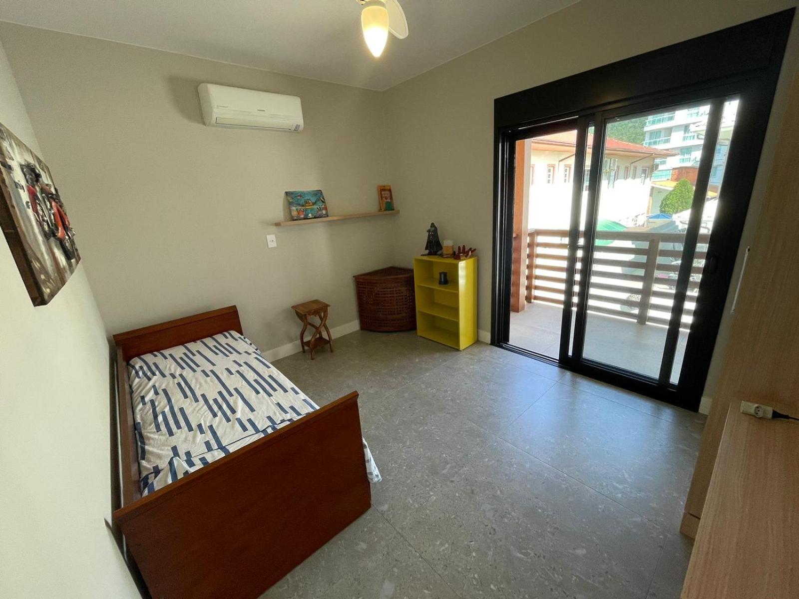 cód 8- Casa espetacular com piscina na praia de Palmas