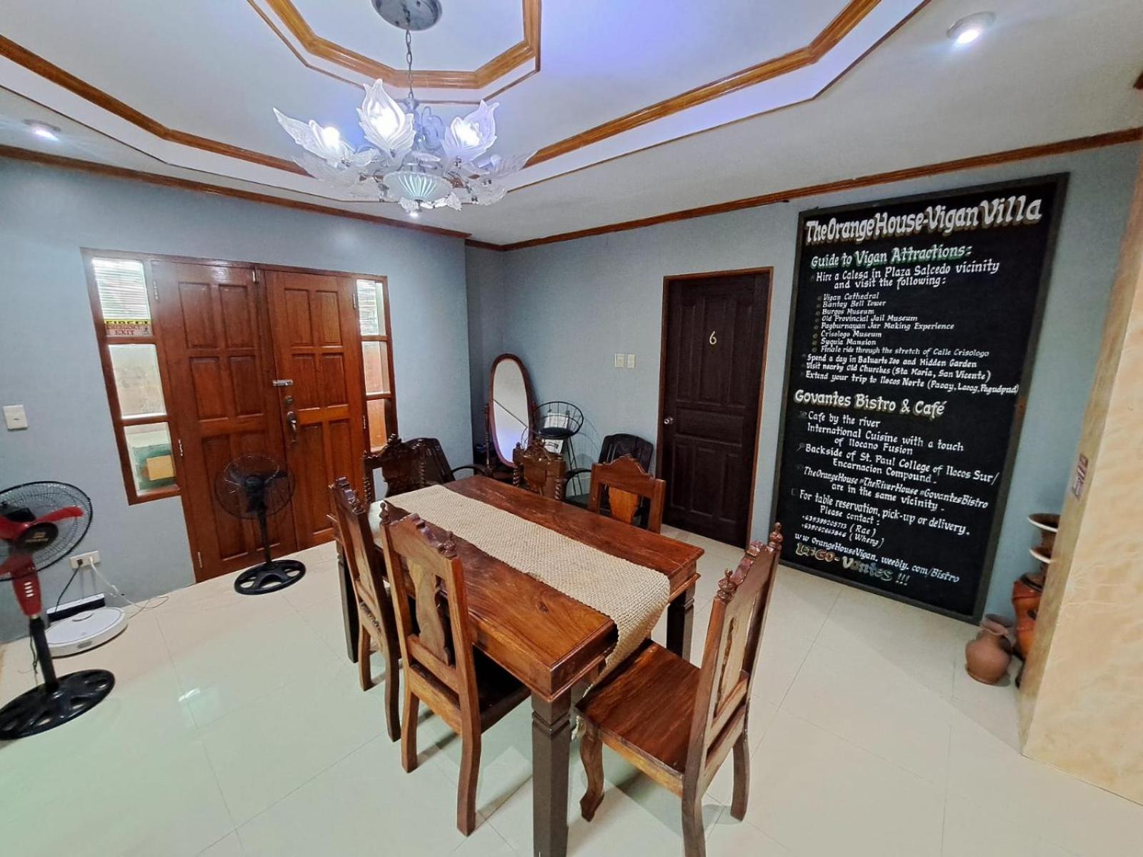 The Orange House - Vigan Villa