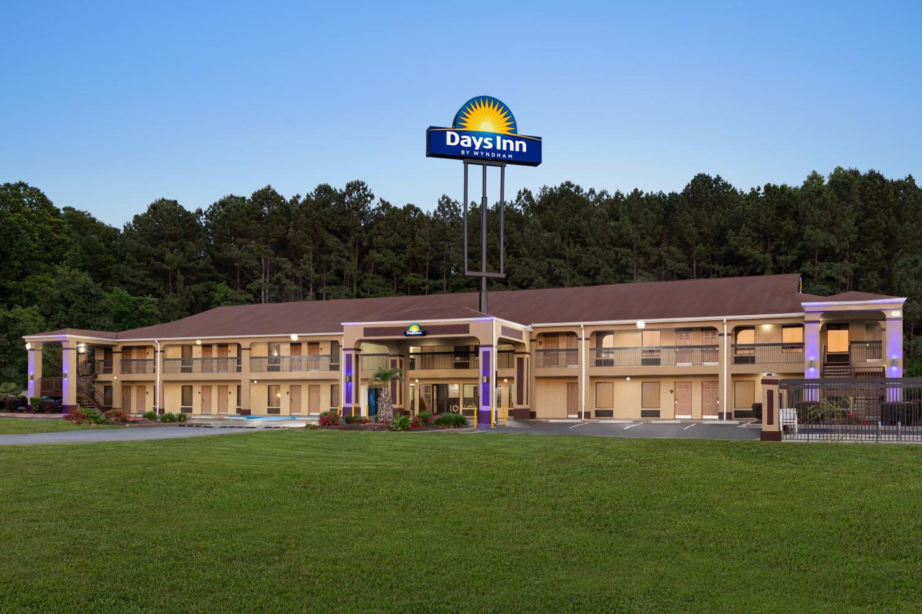 Days Inn by Wyndham Covington view 3