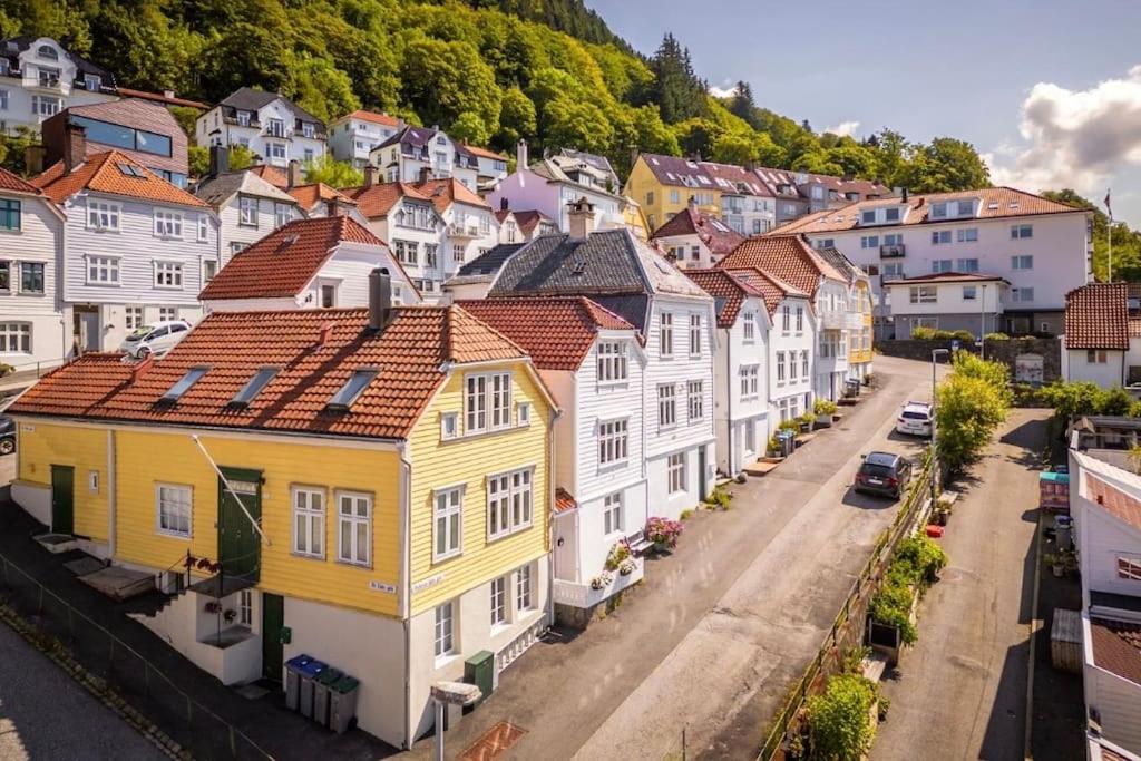 Hotel Leilighet i Bergens vakreste gate - Nydelig utsikt over innseilingen til Bergen! - Image 1