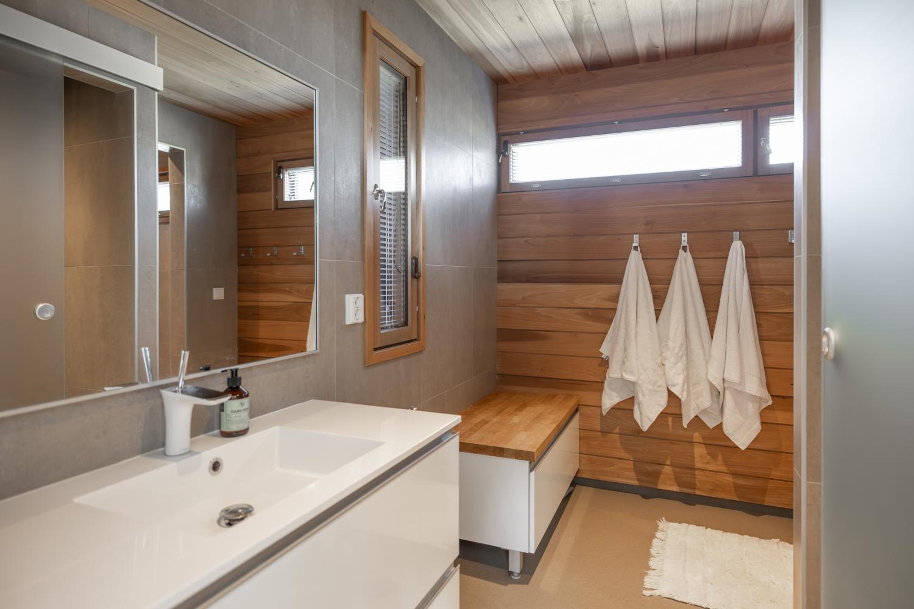 VILLA Modern house with Jacuzzi