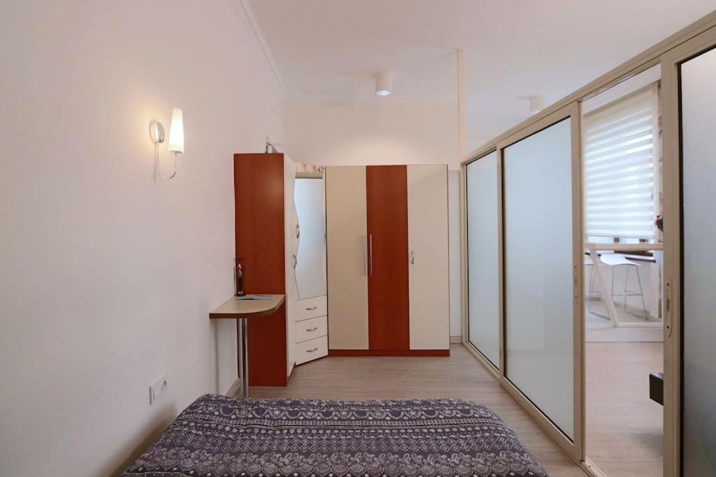Sunny Central Apartment