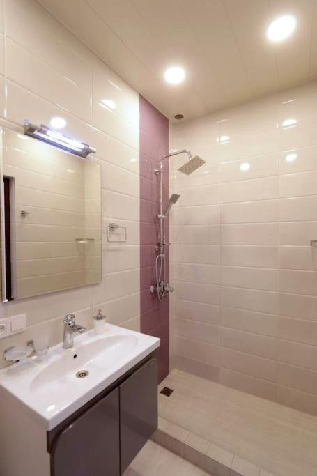 Sunny Central Apartment