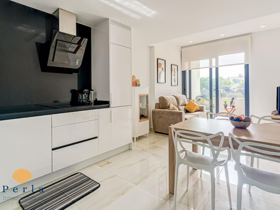 Beautiful 2 bedroom apartment in Orihuela Costa