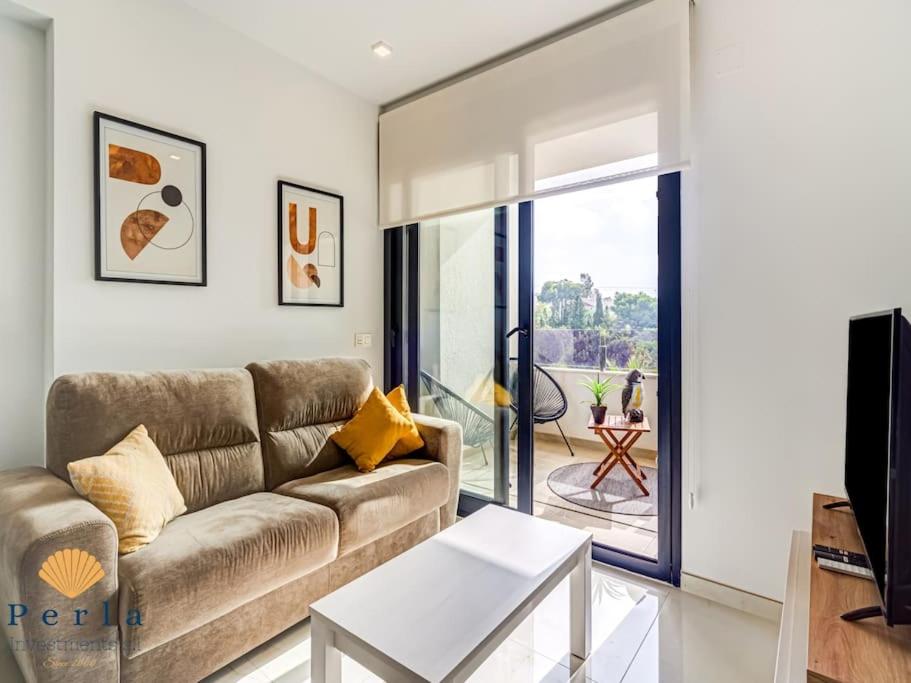 Beautiful 2 bedroom apartment in Orihuela Costa