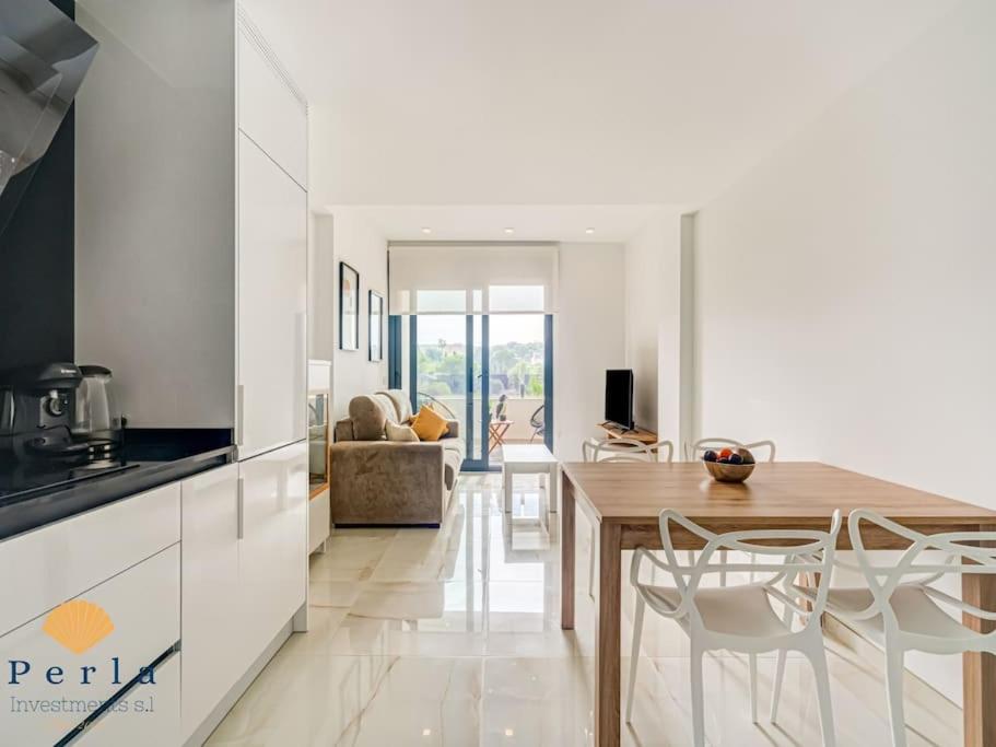 Beautiful 2 bedroom apartment in Orihuela Costa