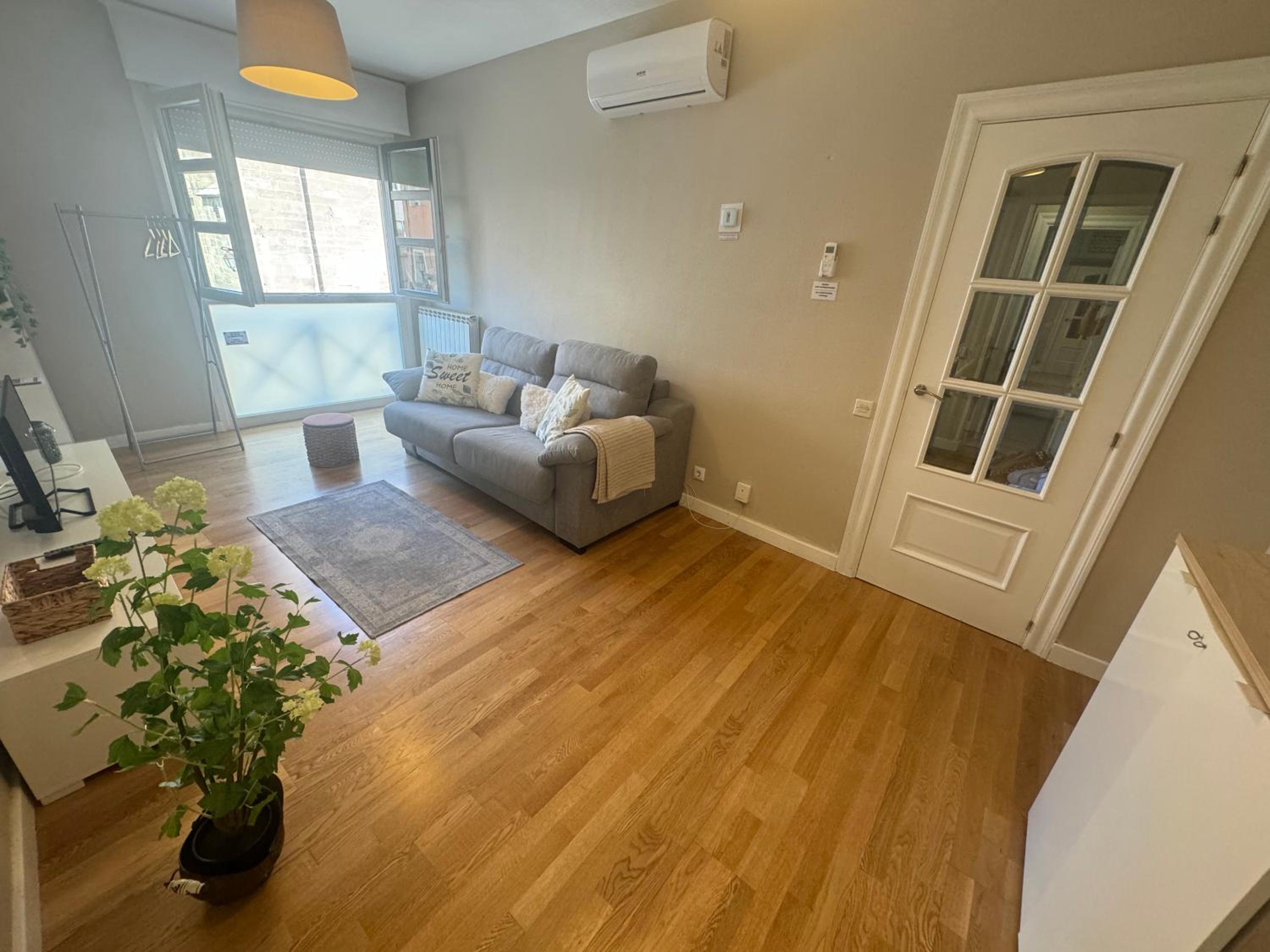 Santiago Tower Aire Ac casco antiguo By Apartamentos Logrono