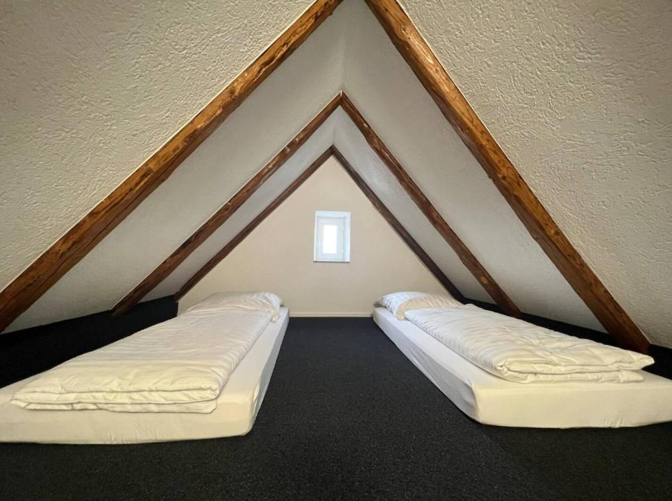 Familienzimmer mit Bettenlager
