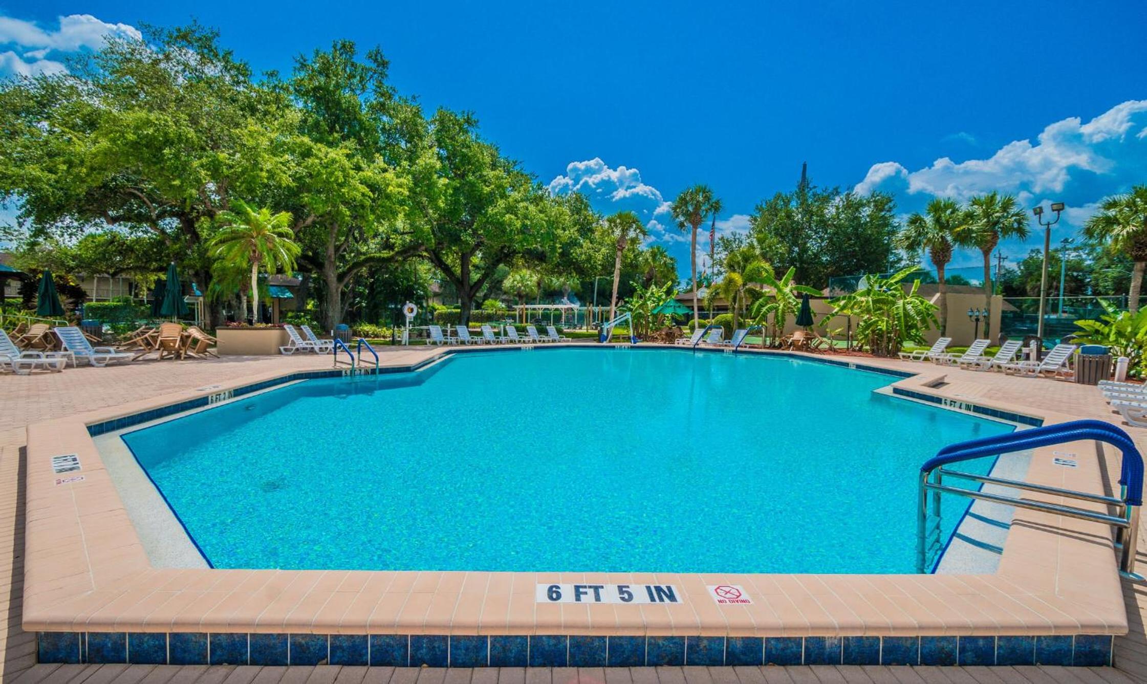 Lehigh Resort Club, a VRI resort
