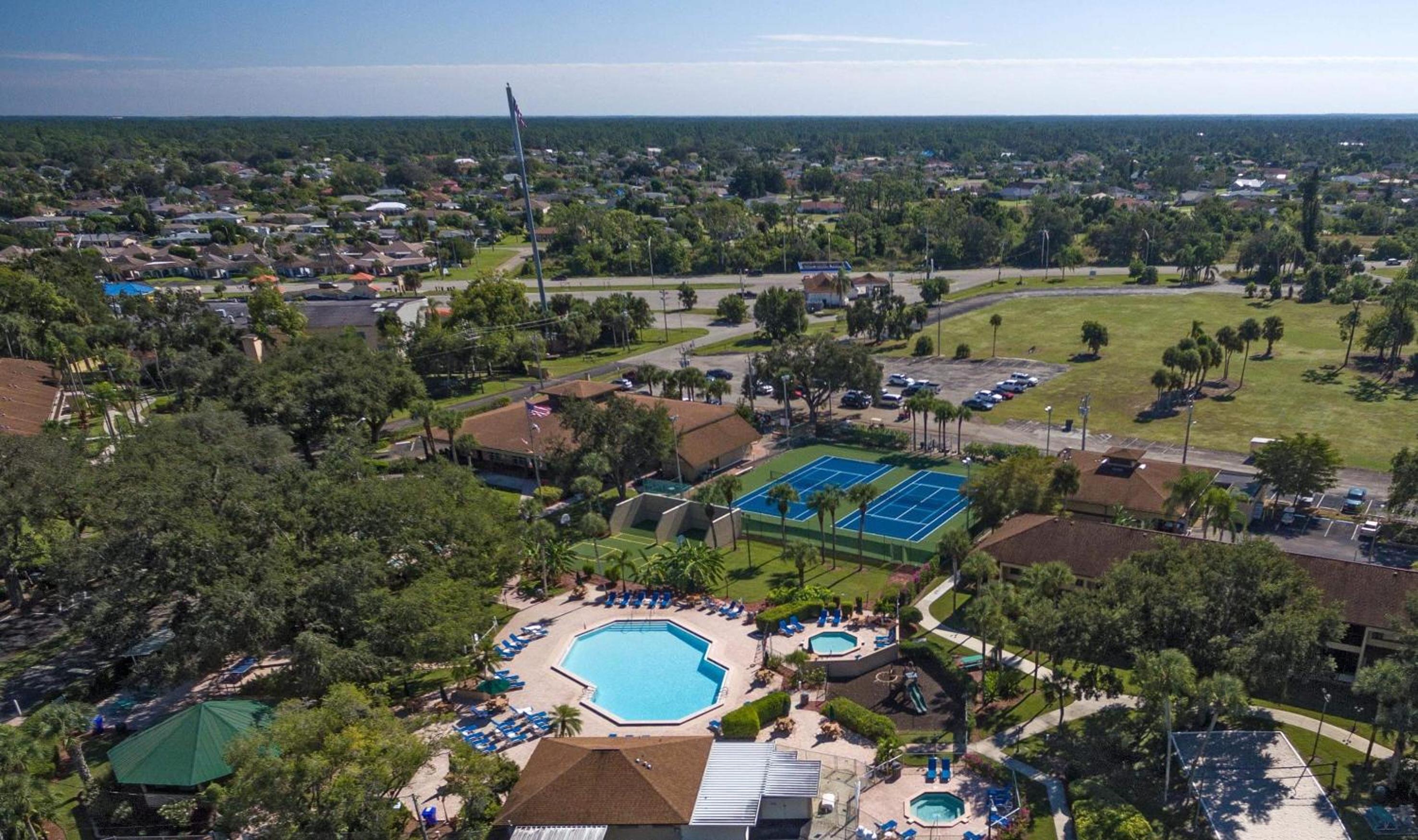 Lehigh Resort Club, a VRI resort