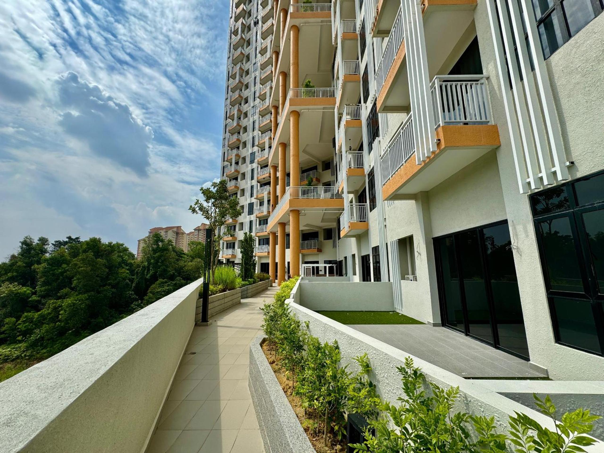 Putra Lakeview 2 Plus One Bedroom photo 5
