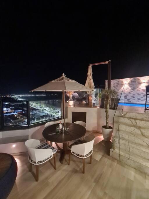 Cobertura Penthouse - vista maravilhosa mar e piscina privativa