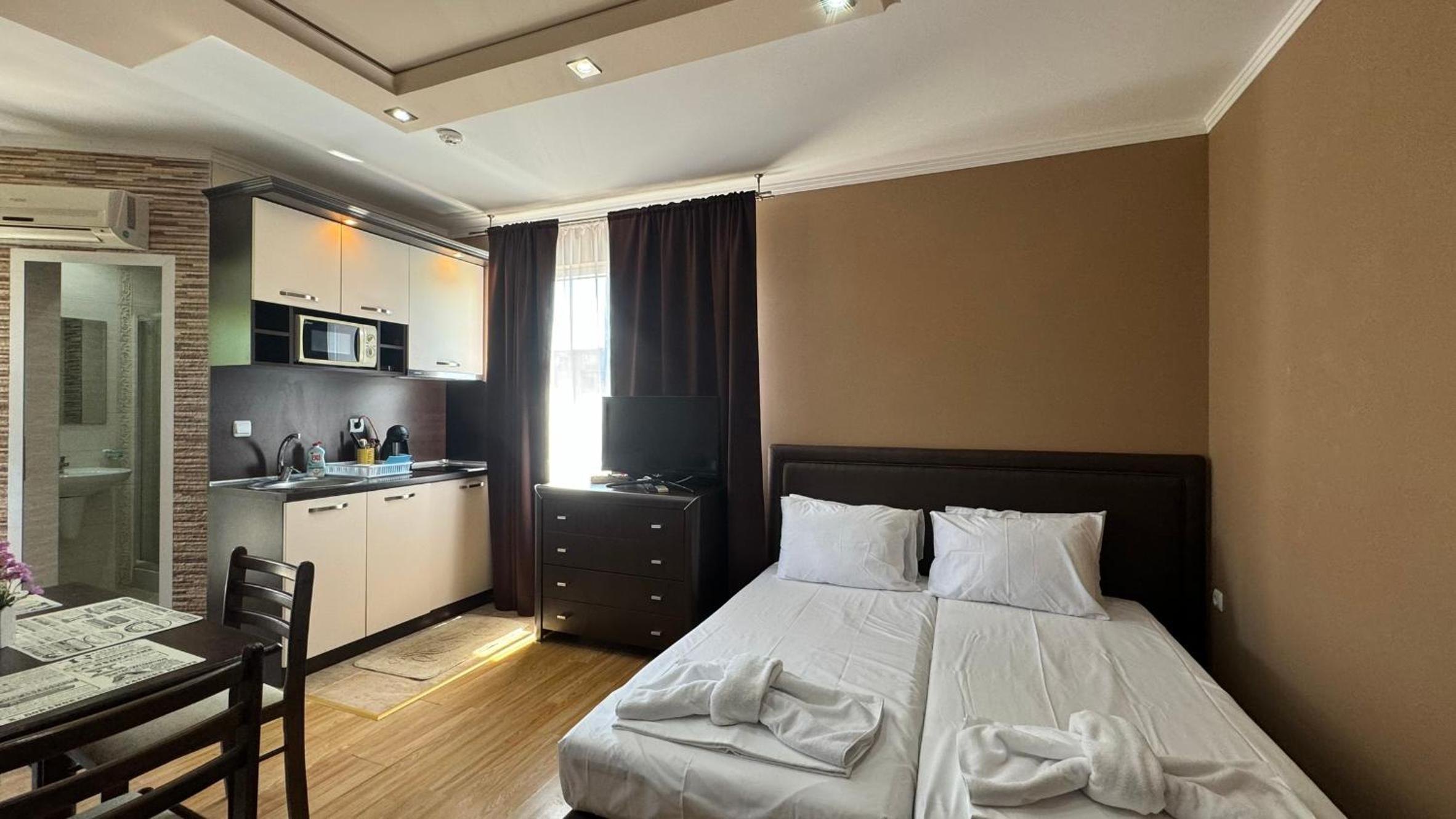 Bratanov Bahami Residence Studio